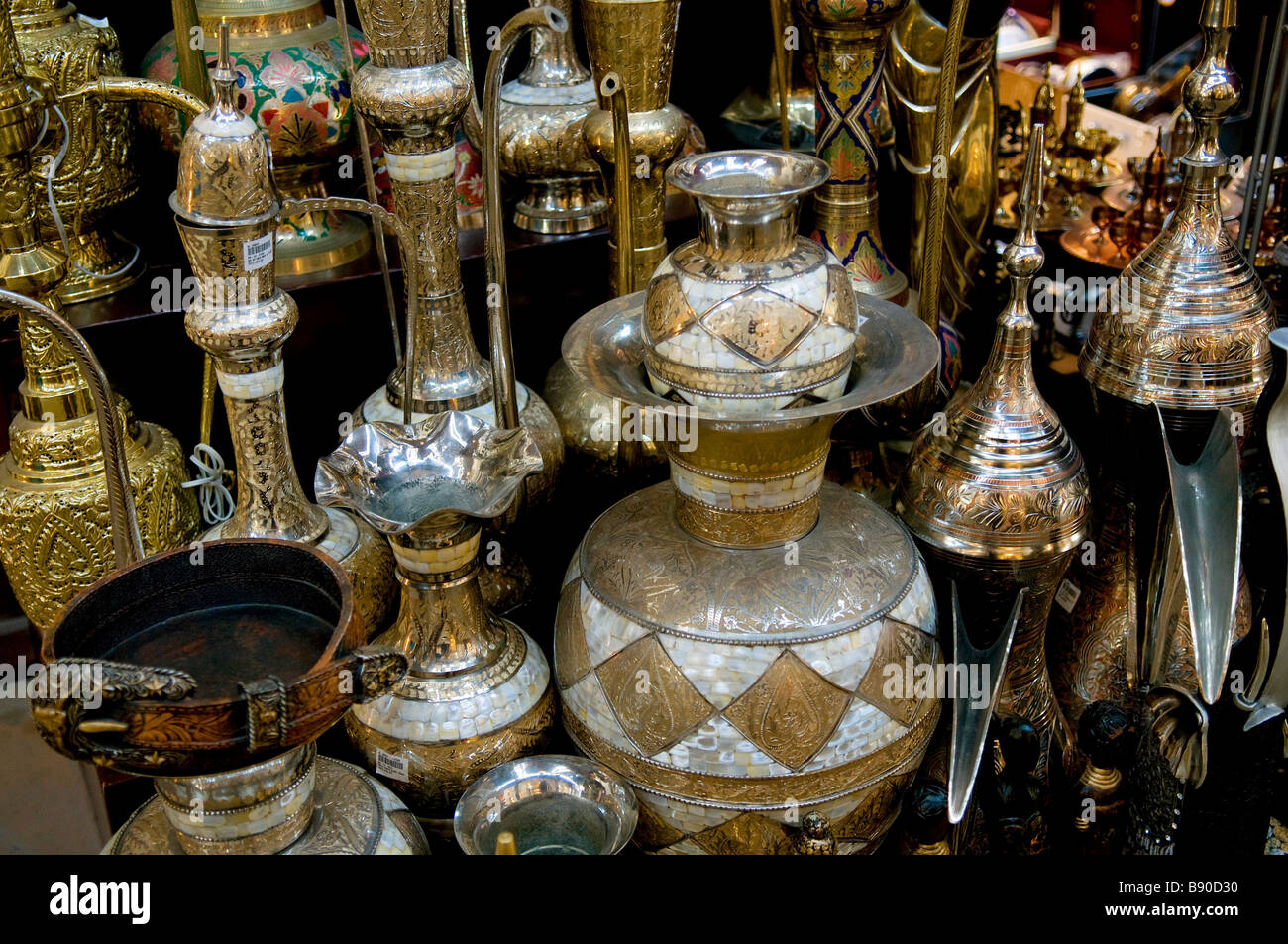 decorative vases and pots, market stall, dubai, uae Stock Photo Alamy