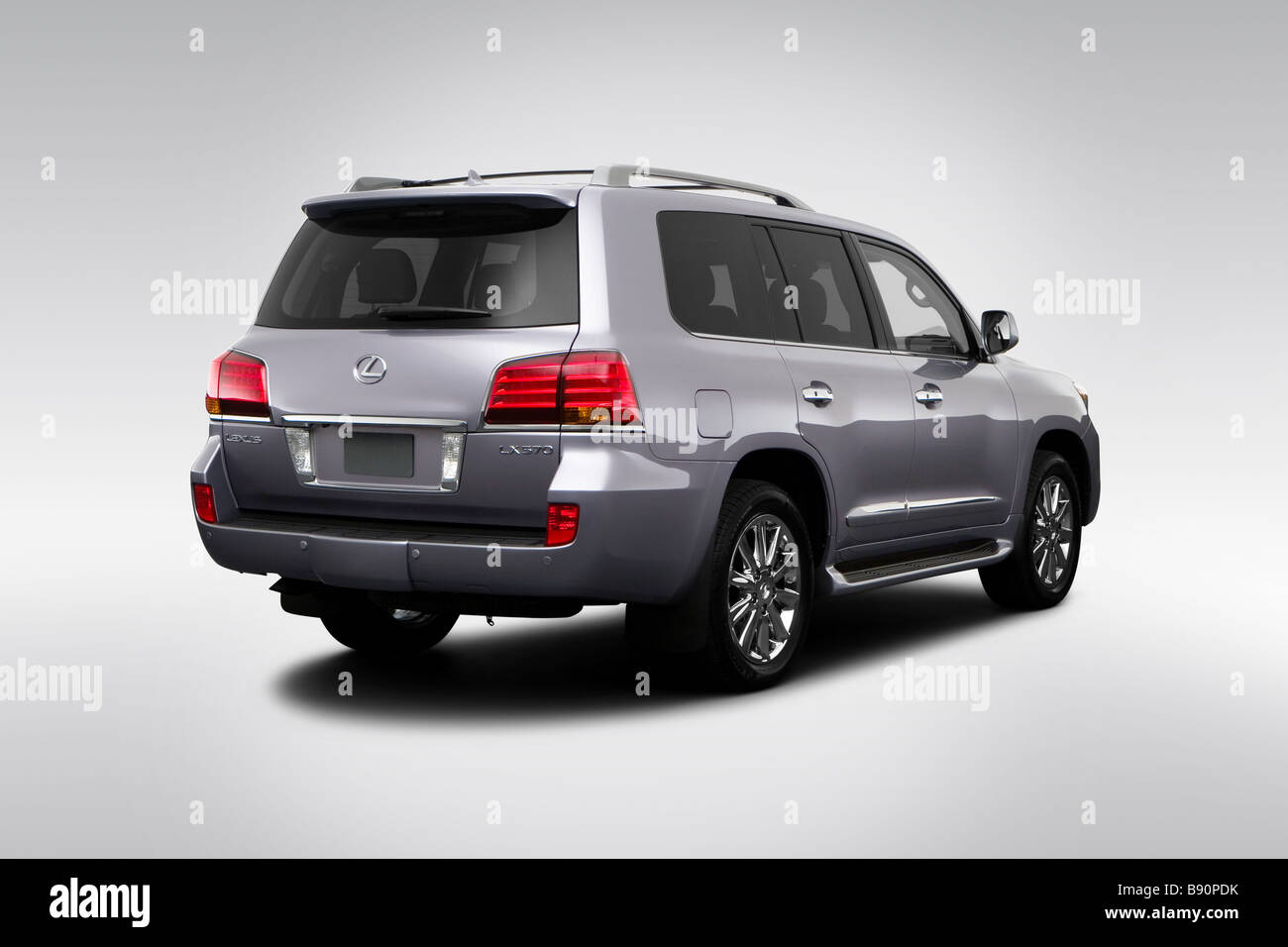 Lexus lx570 hi-res stock photography and images - Alamy