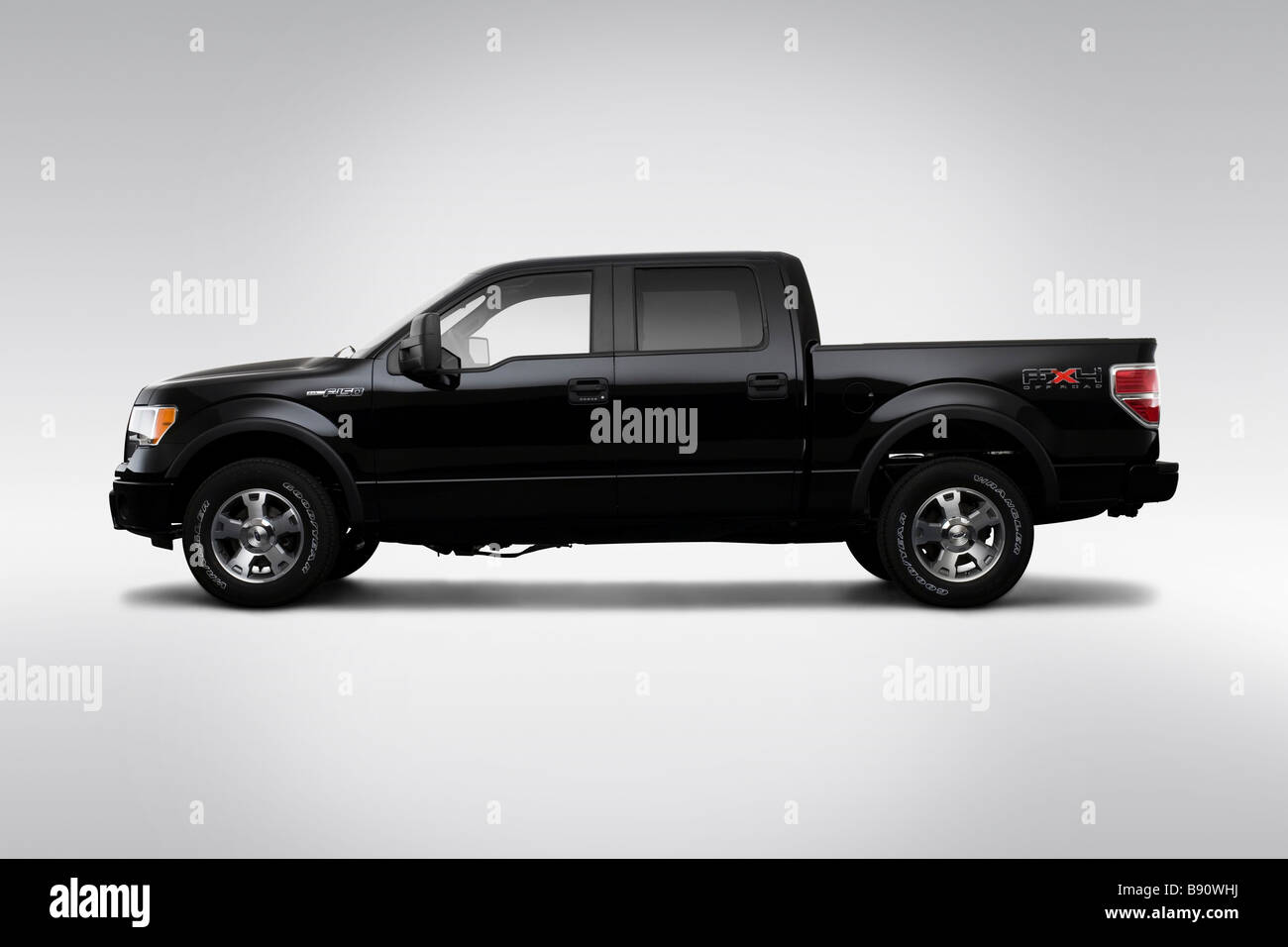 F150 Extended Cab >> 2009 Ford F-150 FX4 in Black - Drivers Side Profile Stock Photo: 22762366 - Alamy F150 Extended Cab >> 2009 Ford F-150 FX4 in Black - Drivers Side Profile Stock Photo: 22762366 - Alamy