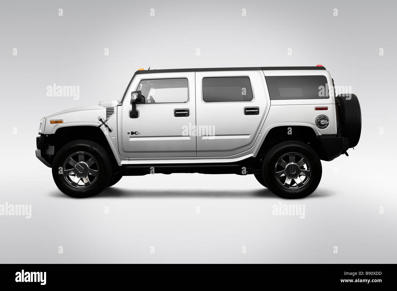 2009 Hummer H2 Limited Edition in Silver Drivers Side Profile Stock