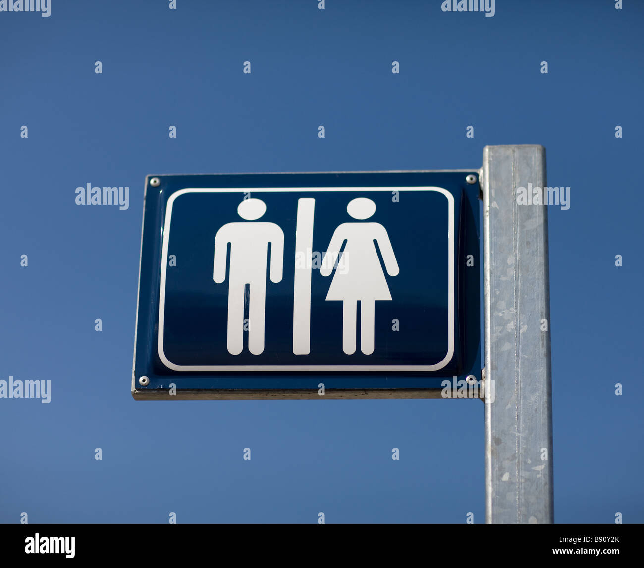 Toilet signboard hi-res stock photography and images - Alamy