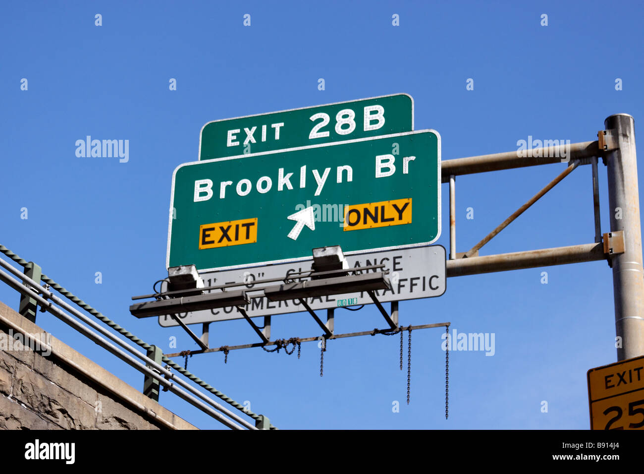 Exit sign for Brooklyn Bridge on Brooklyn Queens Expressway, Brooklyn, New York City, USA Stock Photo