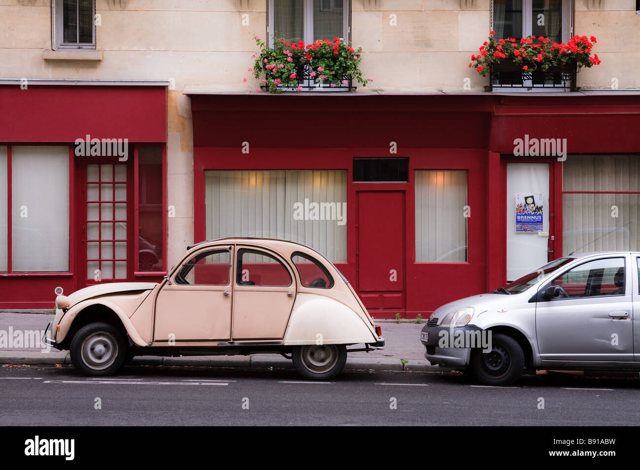 Old citroen 2cv in Paris, France Stock Photo - Alamy