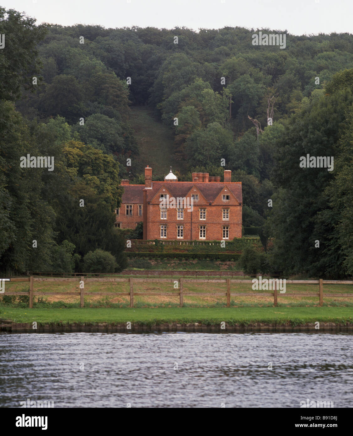 Hardwick Court on river Thames, Oxfordshire Stock Photo Alamy