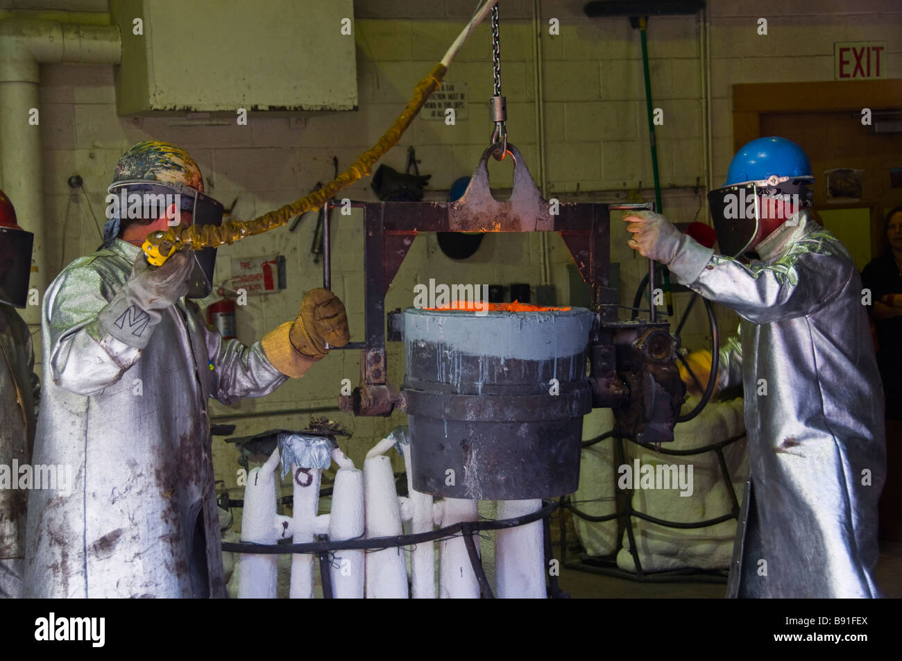 Bronze foundry hires stock photography and images Alamy