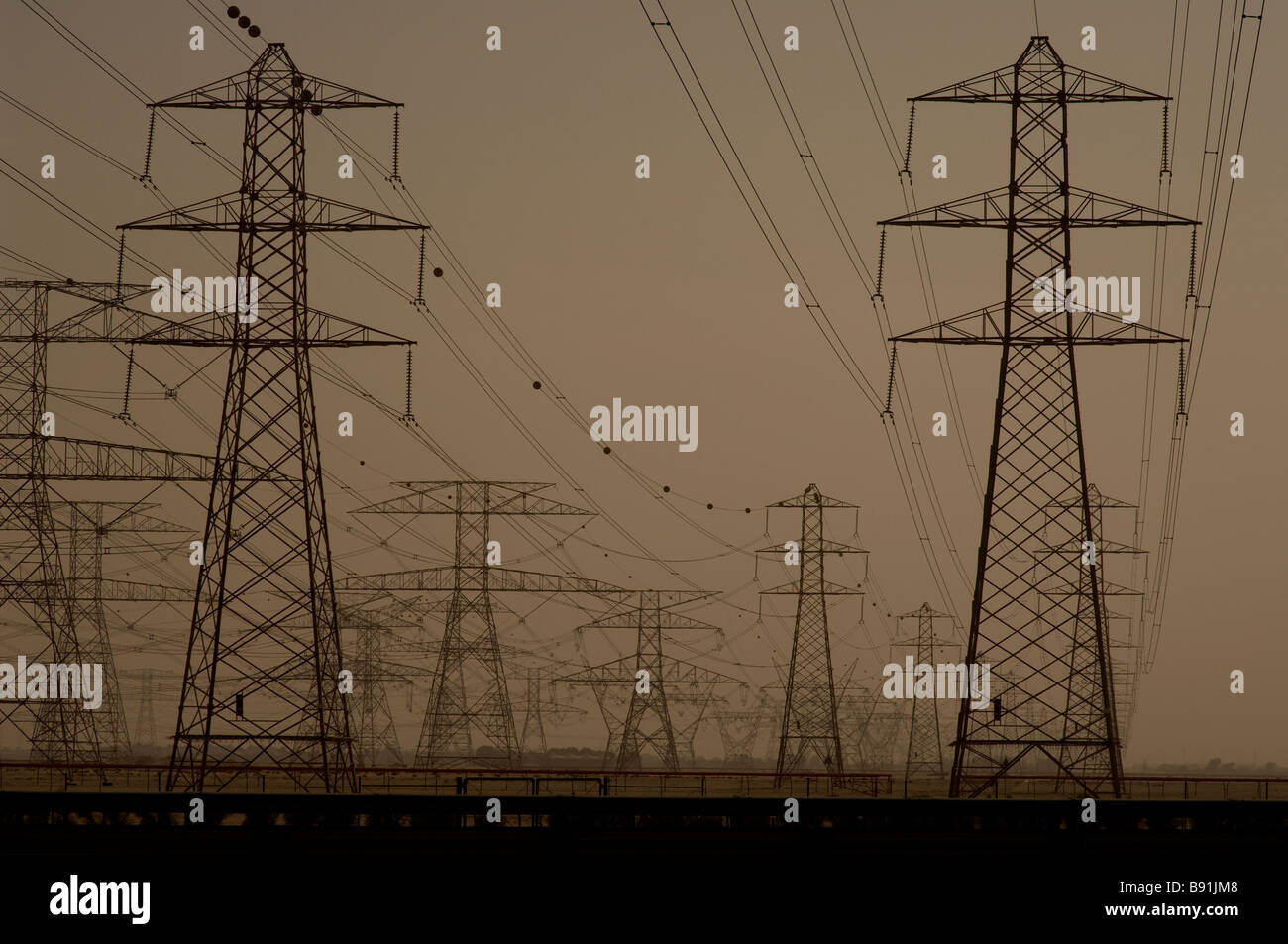 Power lines dubai uae hires stock photography and images Alamy