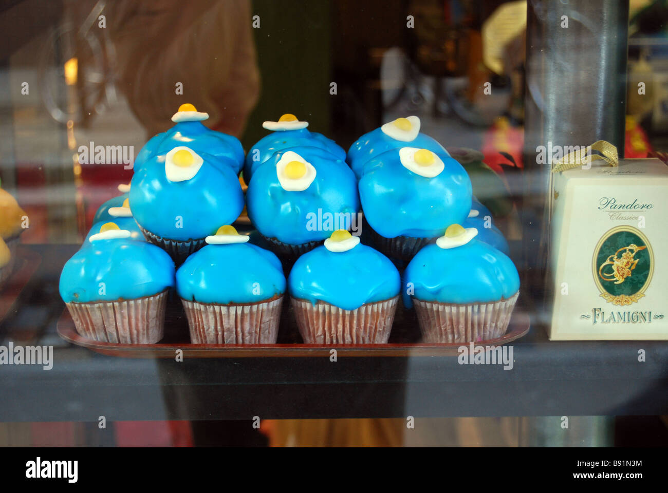 Muffins innovation cake shakes spider lovin hires stock photography
