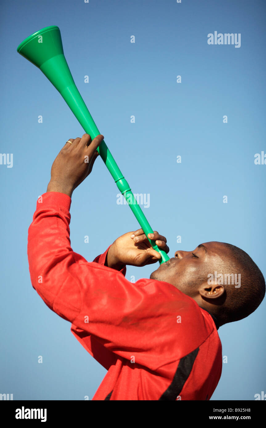 Russia Fan Trompete Horn Vuvuzela Tröte 4teilig Russland ca 55cm Länge