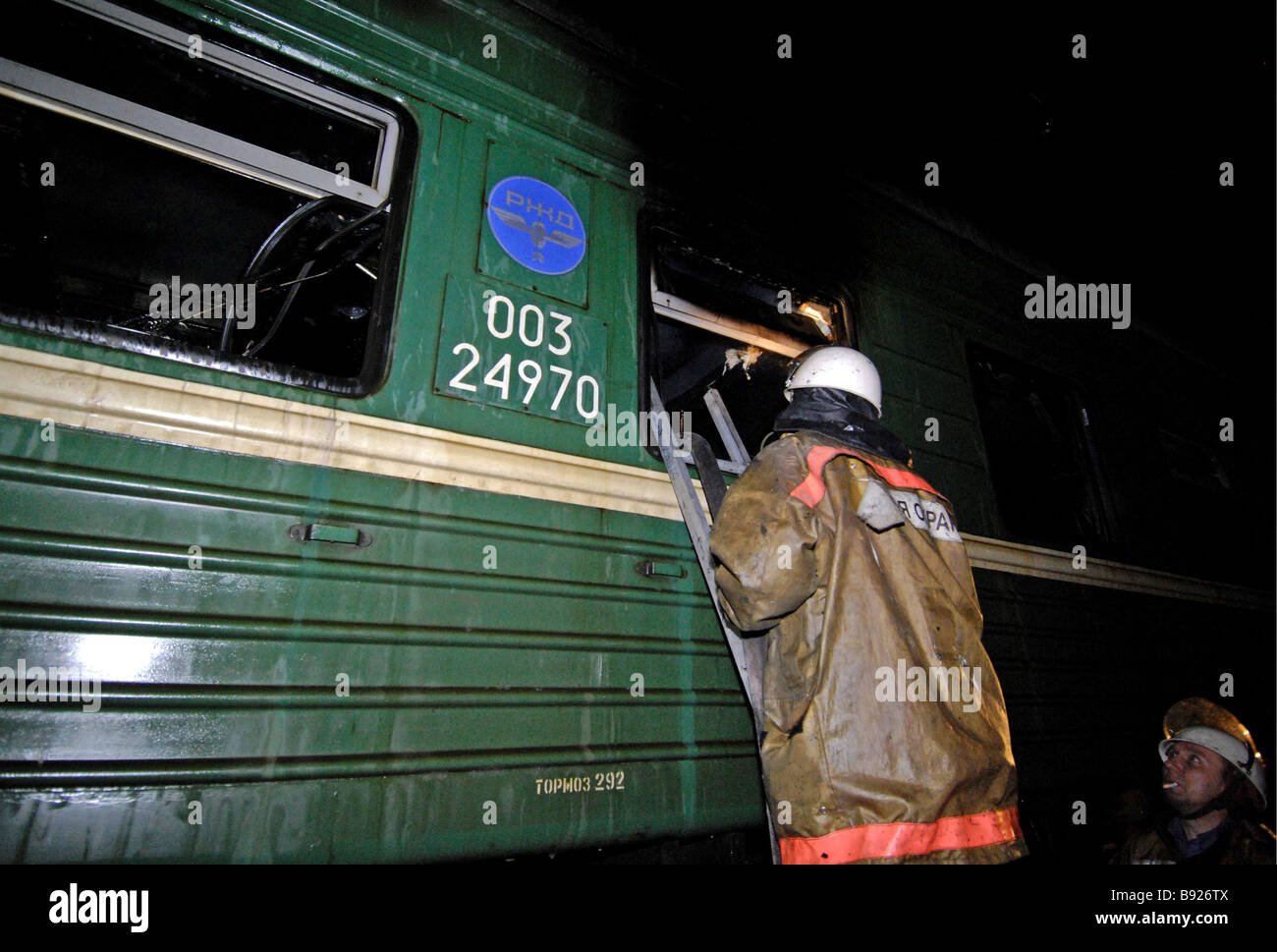 Что случилось на киевском направлении. Сгорел вагон электрички. Вагон загорелся на железнодорожной станции. Пожар в вагоне поезда что делать. Поезд 245а.