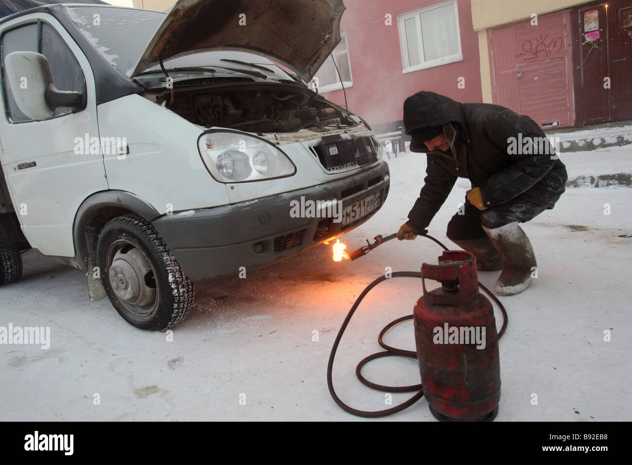 minus-30-degrees-centigrade-in-novy-urengoi-stock-photo-alamy