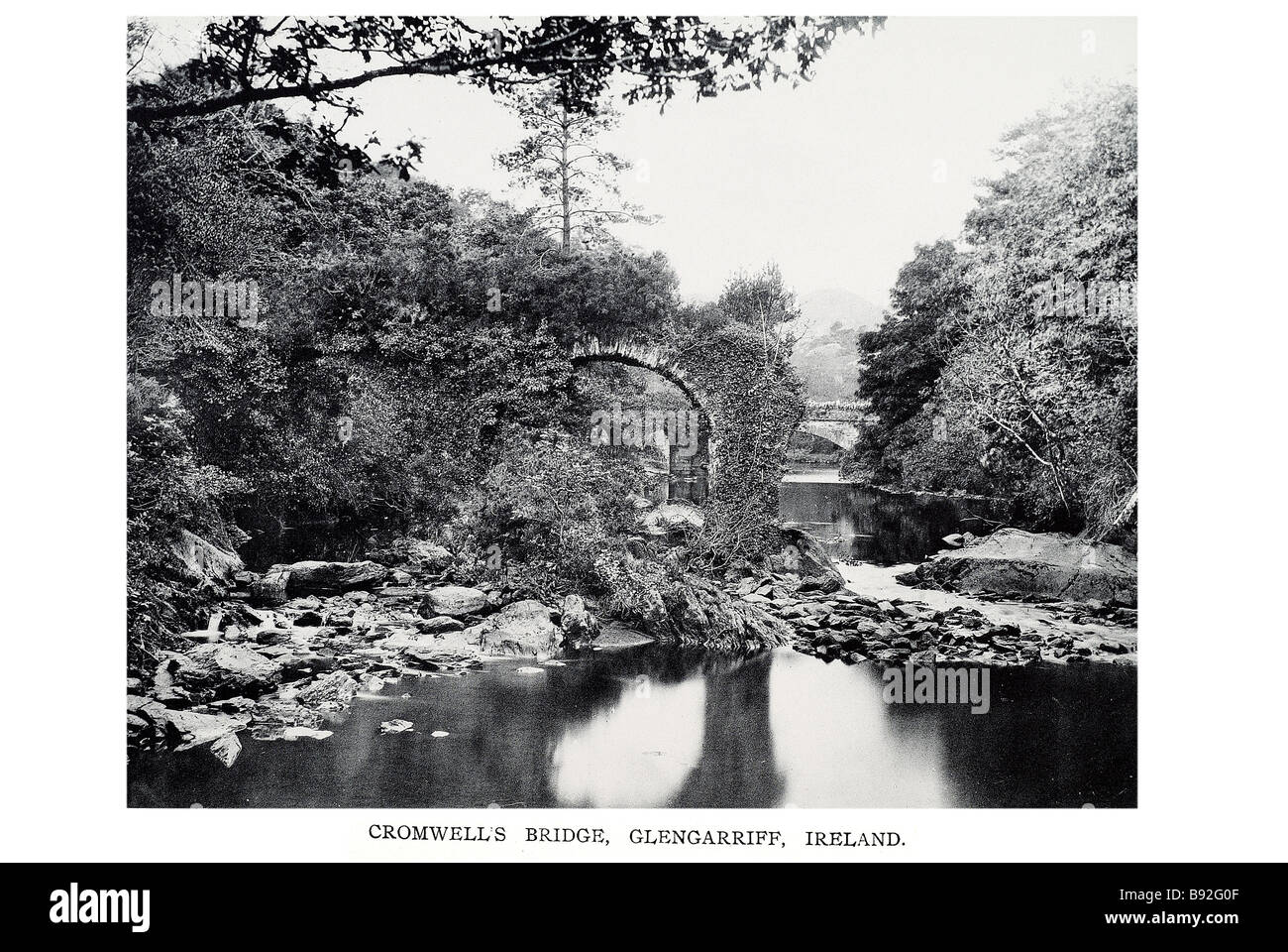 cromwell's bridge glengarriff ireland Killarney (Irish: Cill Airne, meaning "The church of the sloes") is a town in County Ke Stock Photo