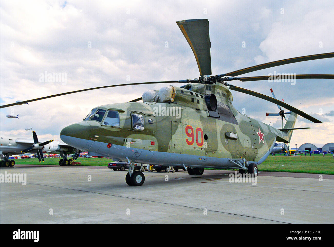 A MI 26 jumbo cargo helicopter of Russian design and manufacture at the 6th  international aerospace show MAKS 2003 in Zhukovsky Stock Photo - Alamy