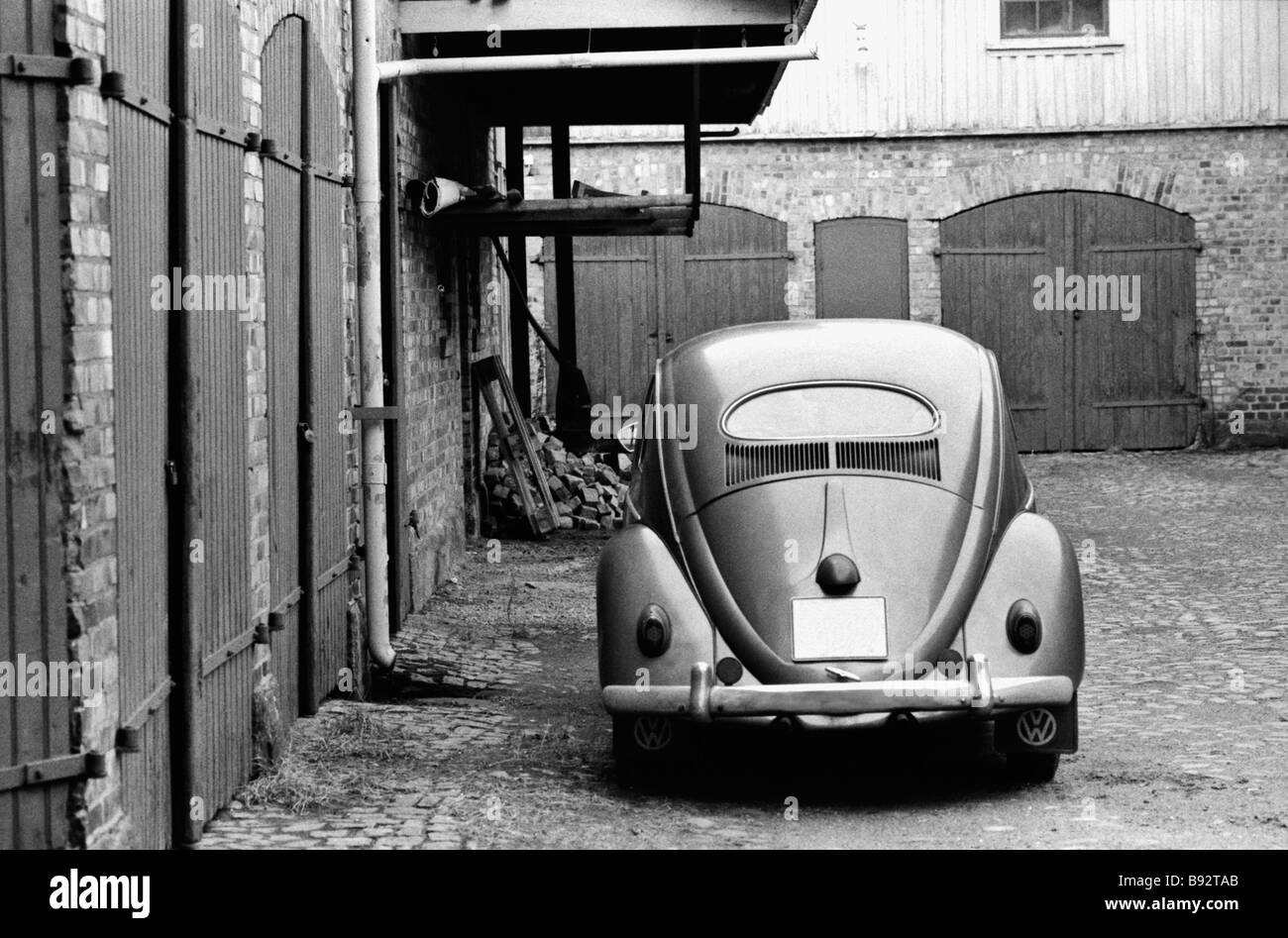 White volkswagen beetle Black and White Stock Photos & Images Alamy