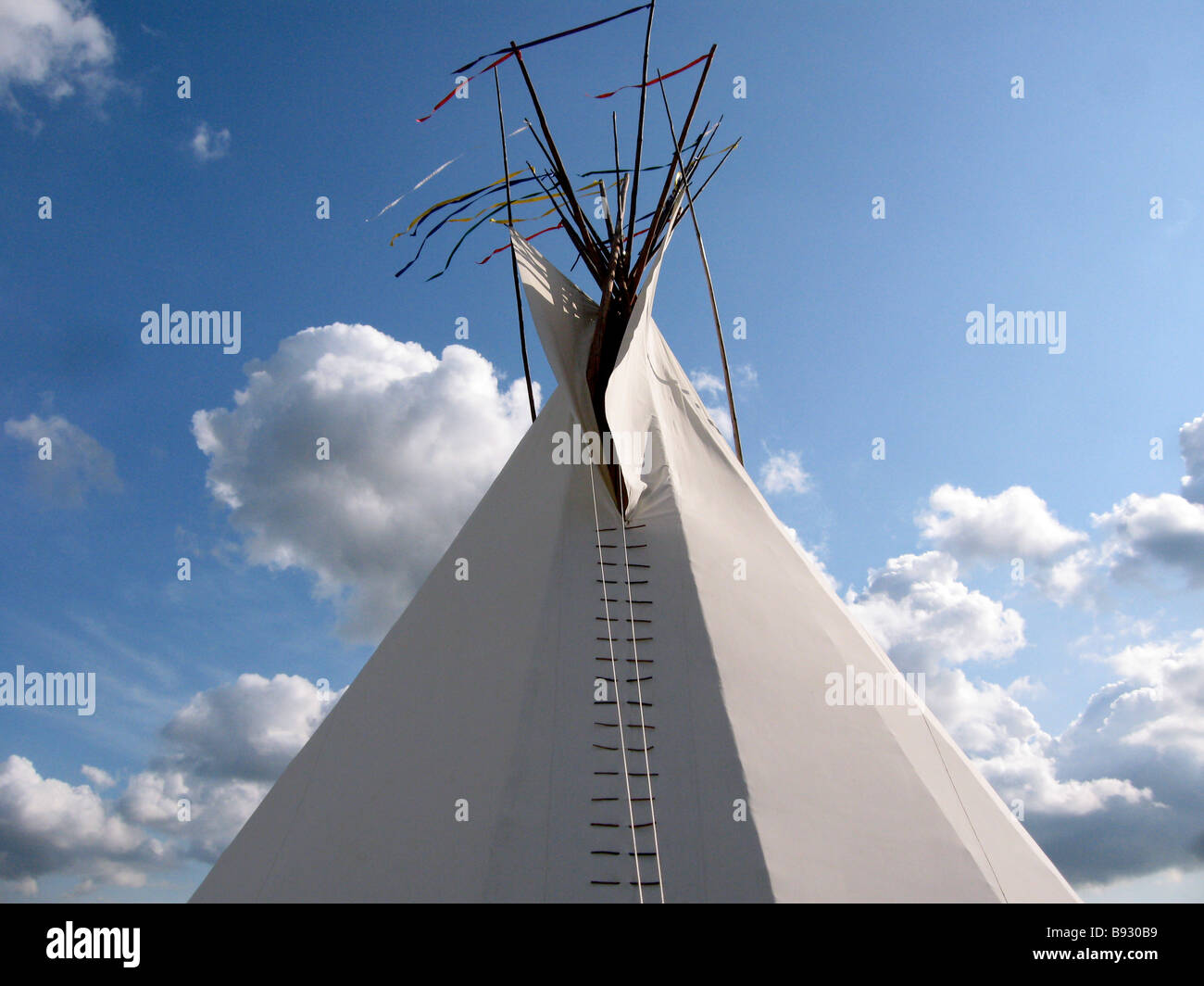 American Indian Home Tent High Resolution Stock Photography and Images ...