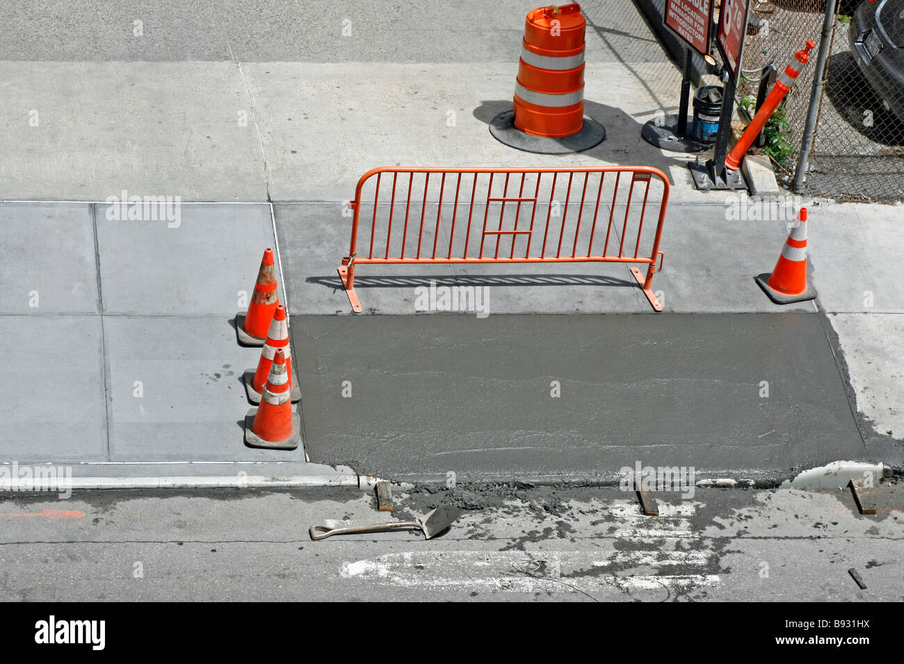 Wet cement drying on sidewalk Stock Photo: 22809414 - Alamy