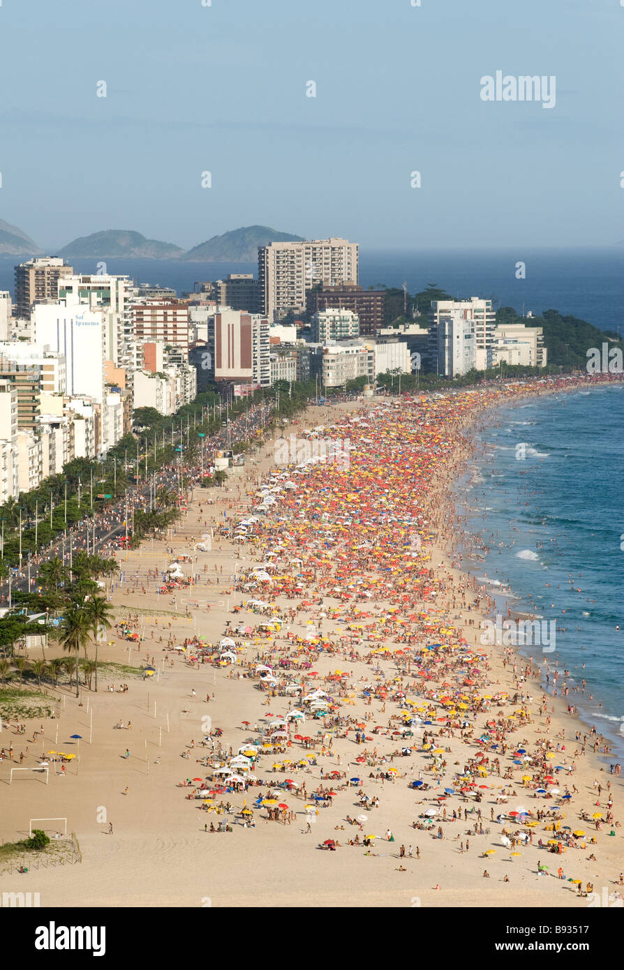 Ipanema Beach Rio De Janeiro Brazil Weekend Crowds From Above Stock Photo Alamy