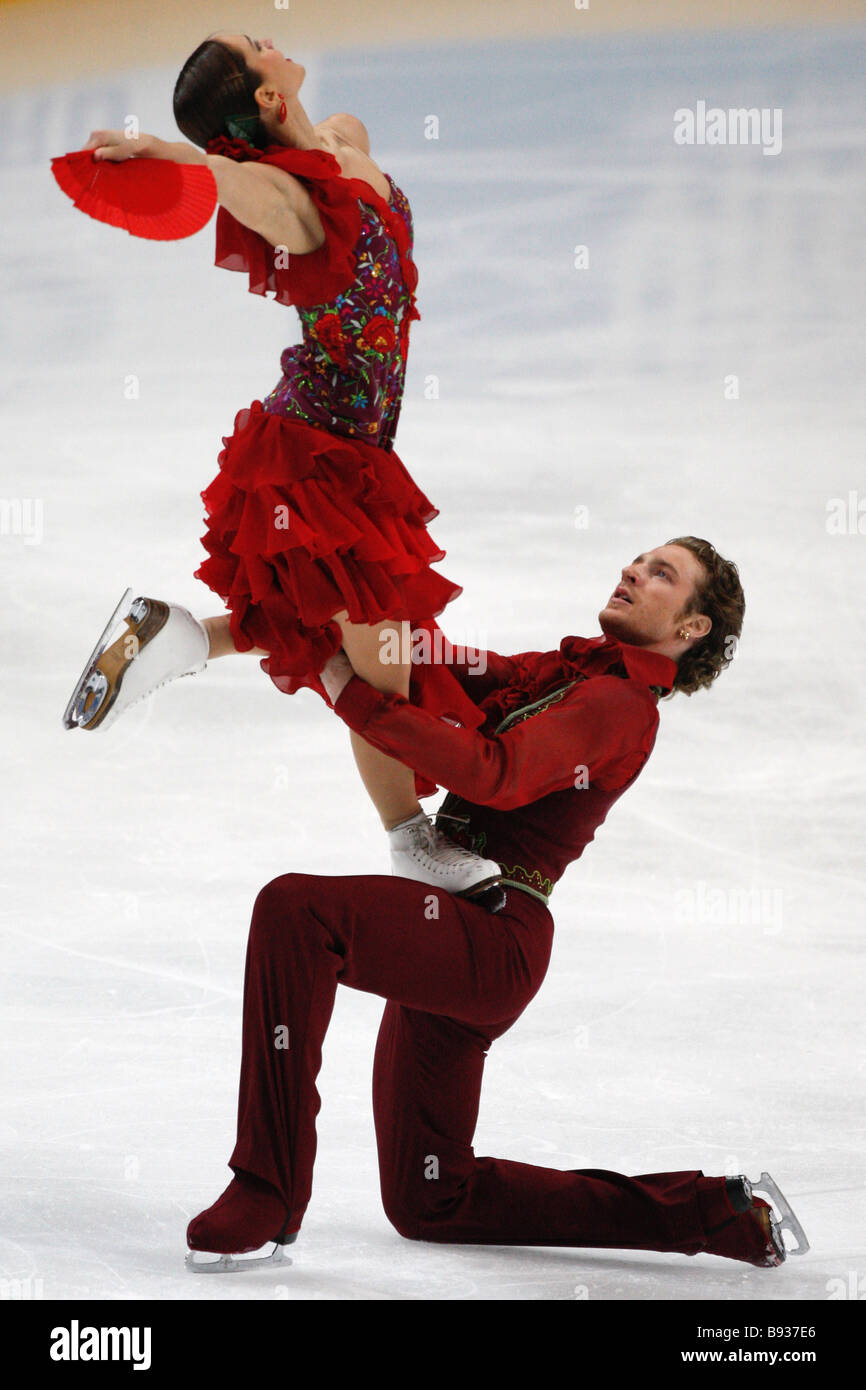 The French figure skating pair Natalie Pechalat and Fabian Bourzat are
