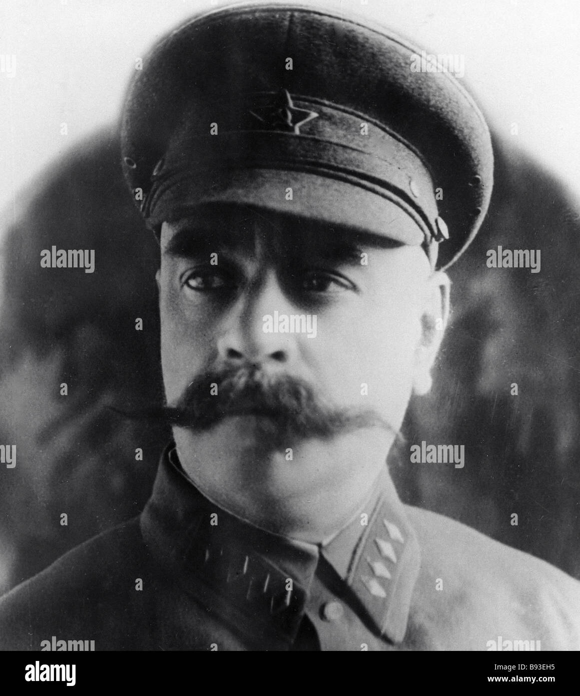 Фото каменева. Каменев революционер. Каменев (розенфельд) лев борисович. Каменев (розенфельд) лев борисович. Лев борисович каменев (1883-1936).