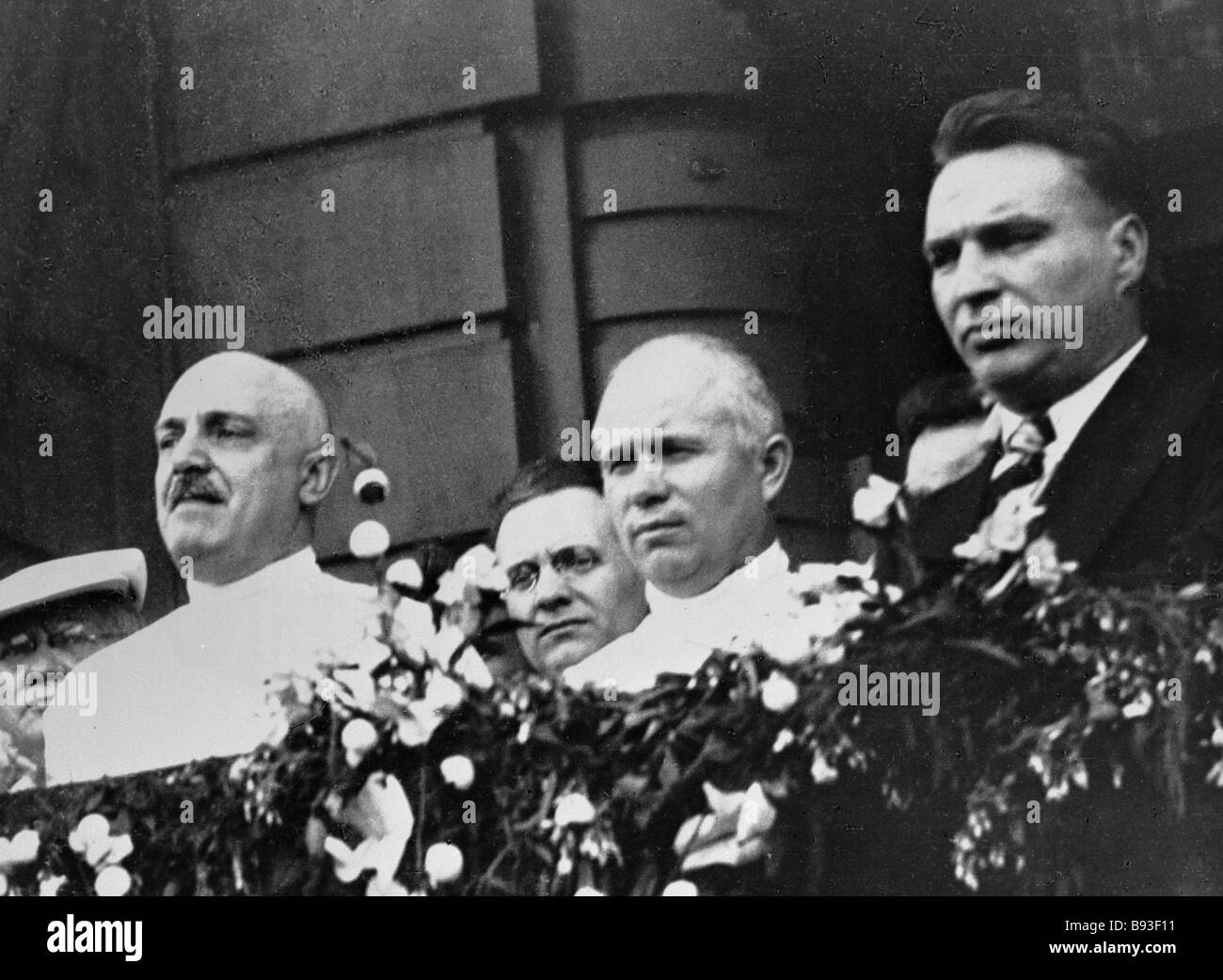 Wedding leader - Maxim Danilov Wedding leader - Maxim Danilov