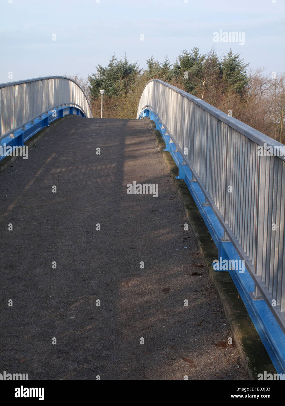 Arched footbridge hi-res stock photography and images - Alamy