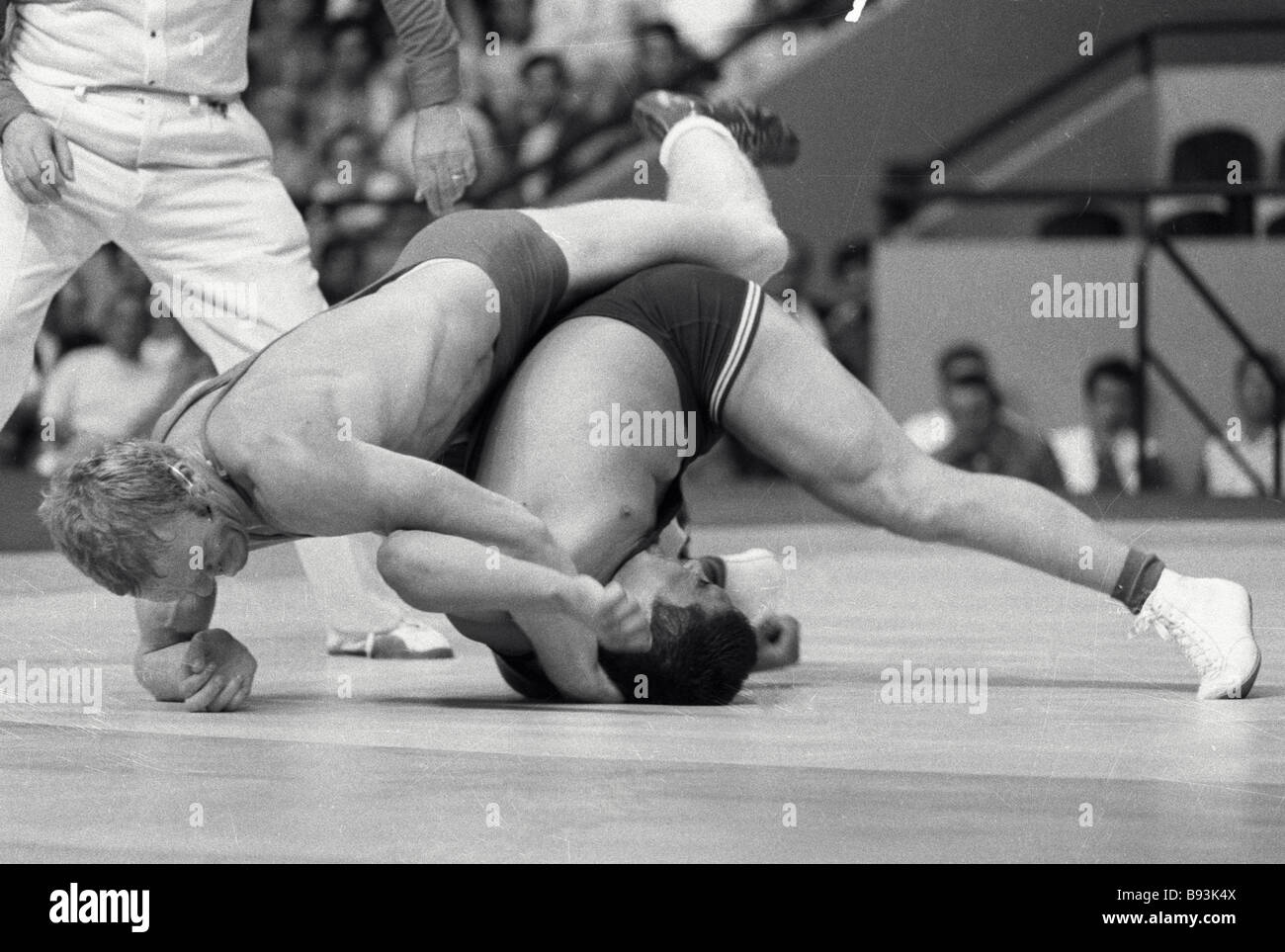 Olympic wrestling champion Ivan Yarygin left holding the opponent while