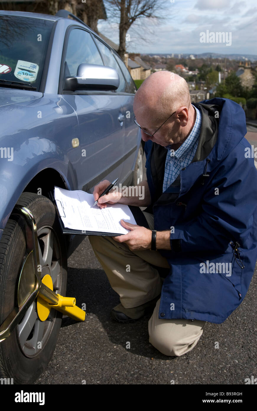 Car clamped by a bailiff as a result of a Magistrates Court clamping