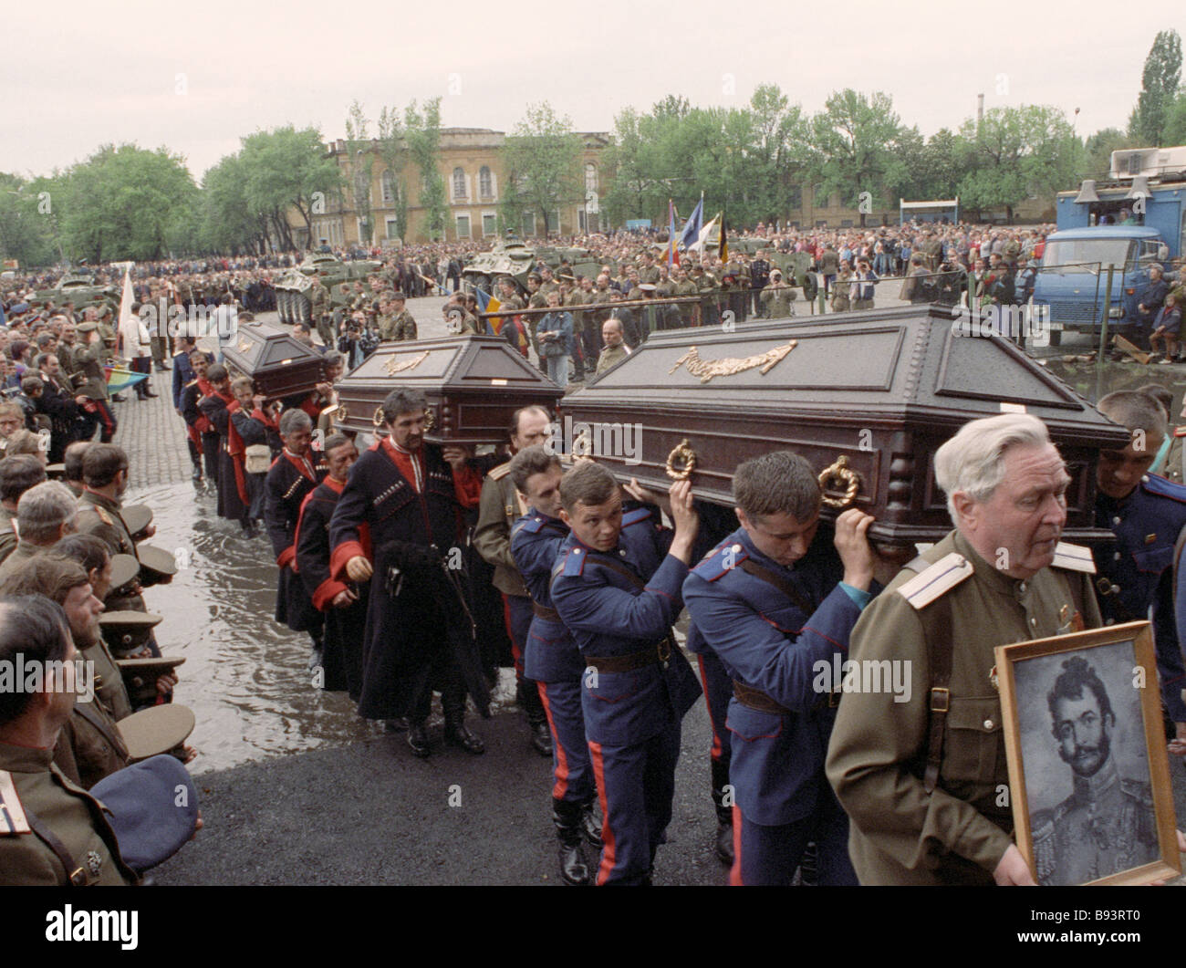A funeral procession with the portrait of Mikhail Platov on the way to the gravesite Reburial of