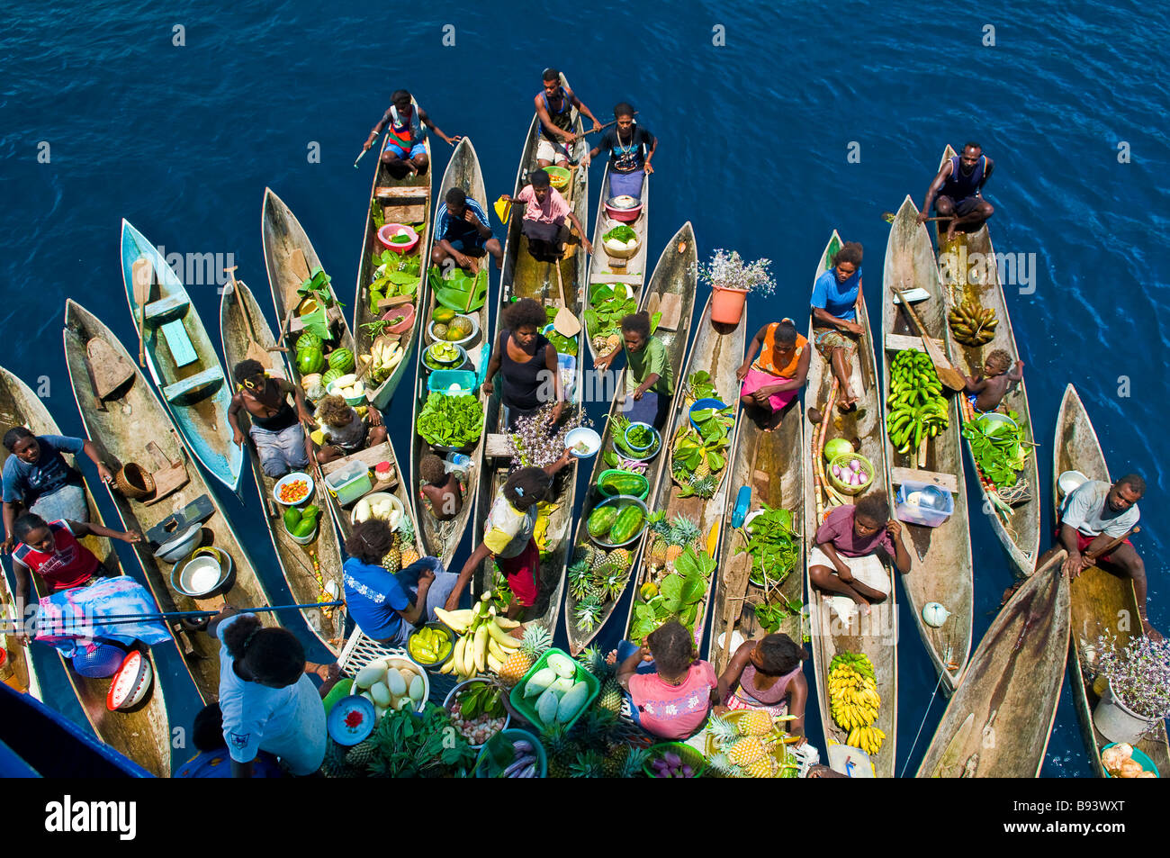 Boat market hires stock photography and images Alamy
