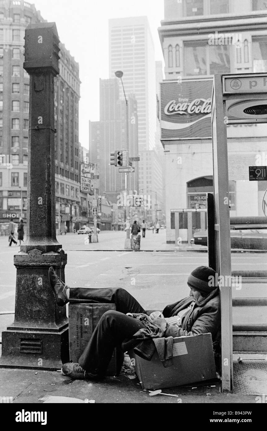 A homeless sleeps in one of New York streets Stock Photo - Alamy