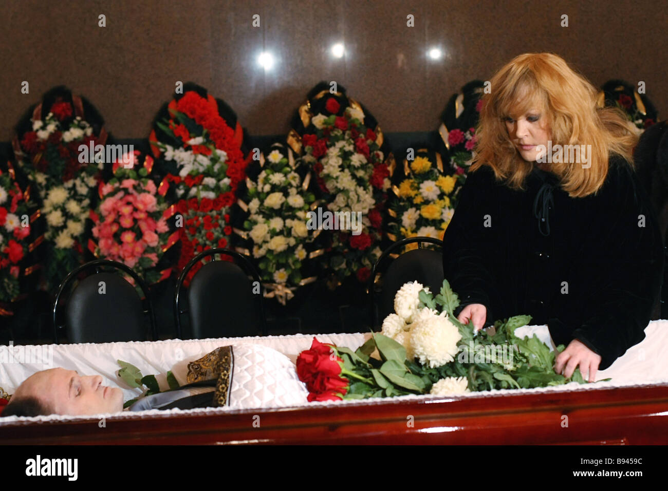 Пугачева последние новости сегодня умерла или жива. Могила Аллы Борисовны Пугачевой. Пугачева 2023 похороны. Могила Аллы Пугачевой.