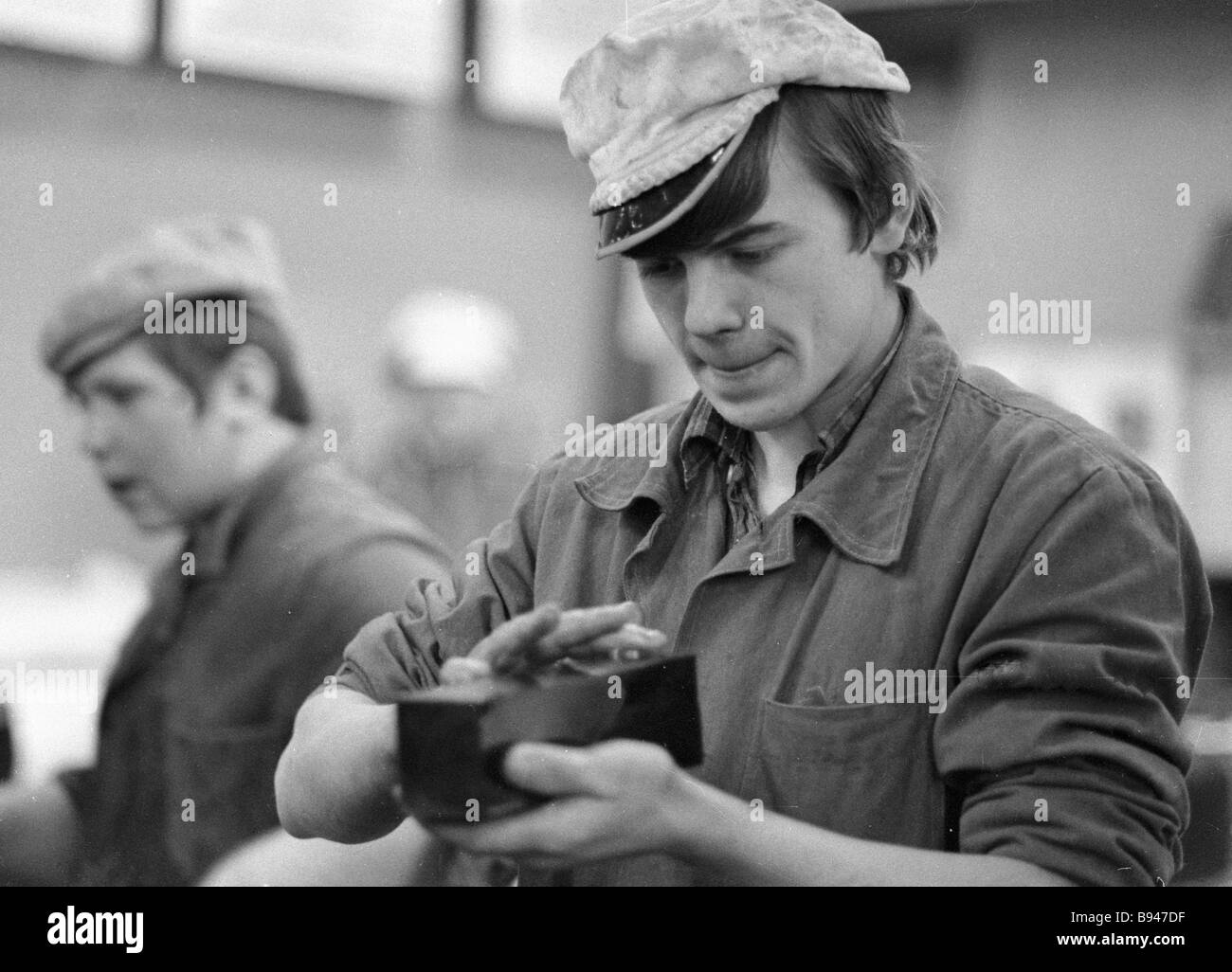 Students of Vocational Training School 42 at the stone polishing classes Stock Photo Alamy