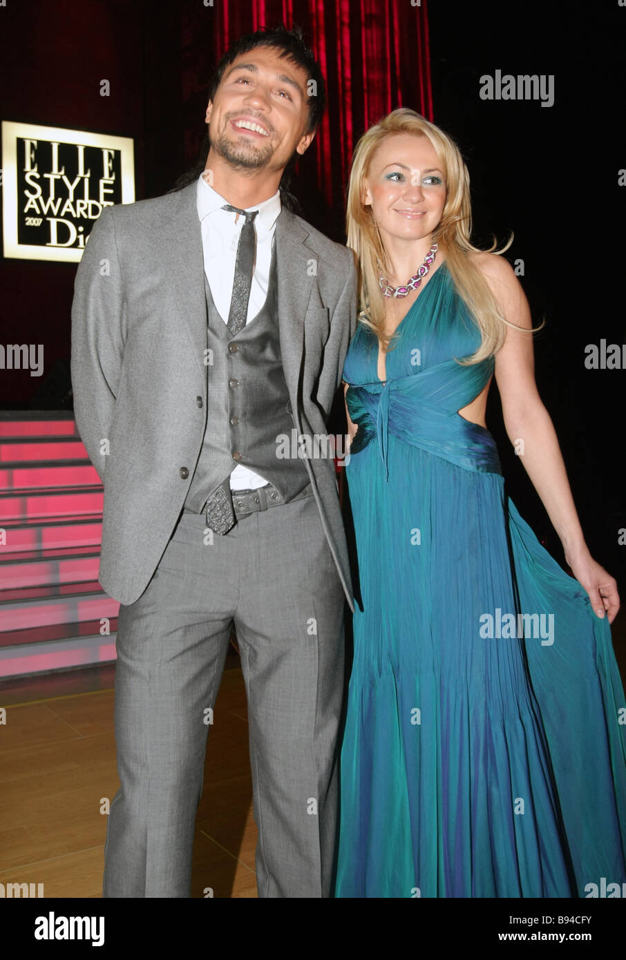 Oltin dush fisting facesitting oyoq fetish