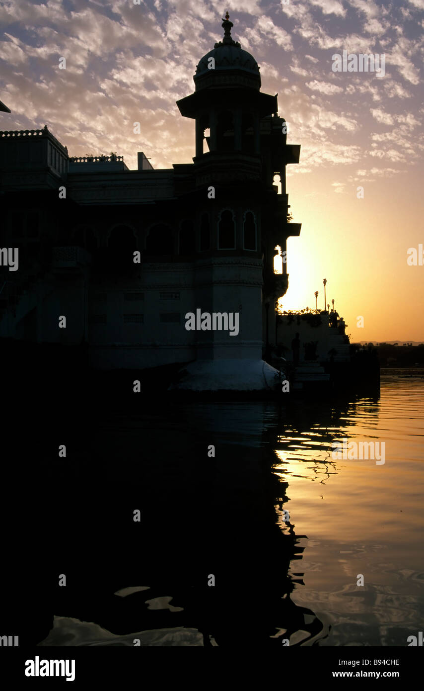 Sunset at the Lake Palace Udaipur India Stock Photo Alamy
