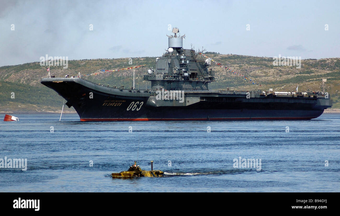 The aircraft carrier Admiral Flota Sovetskogo Soyuza Kuznetsov of the ...