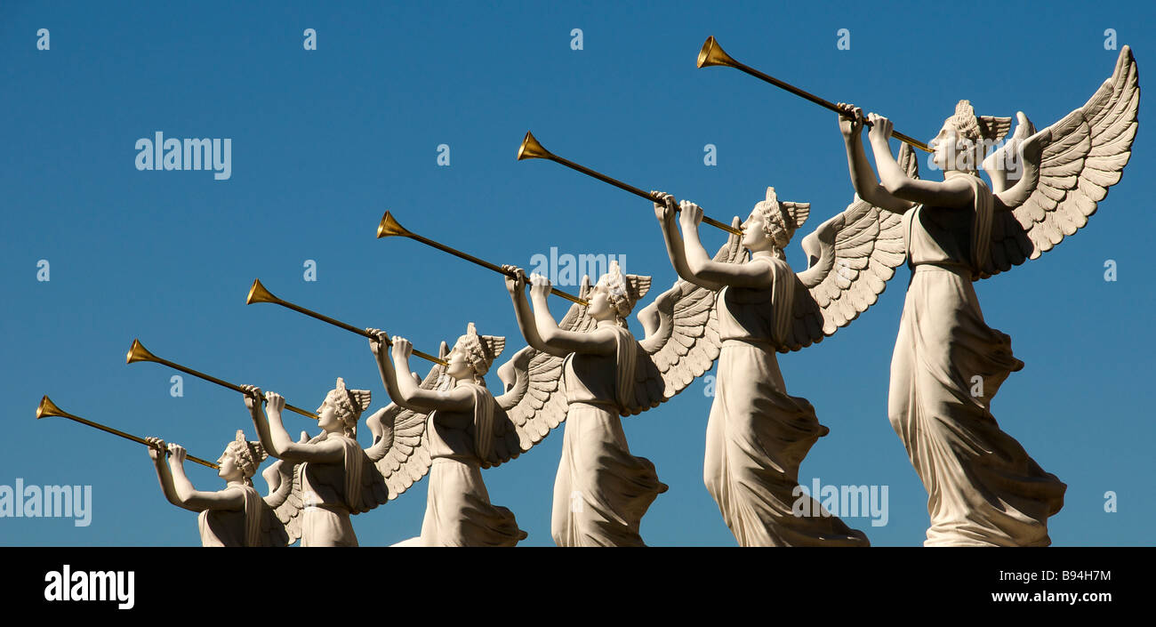 Mythological statues hires stock photography and images Alamy