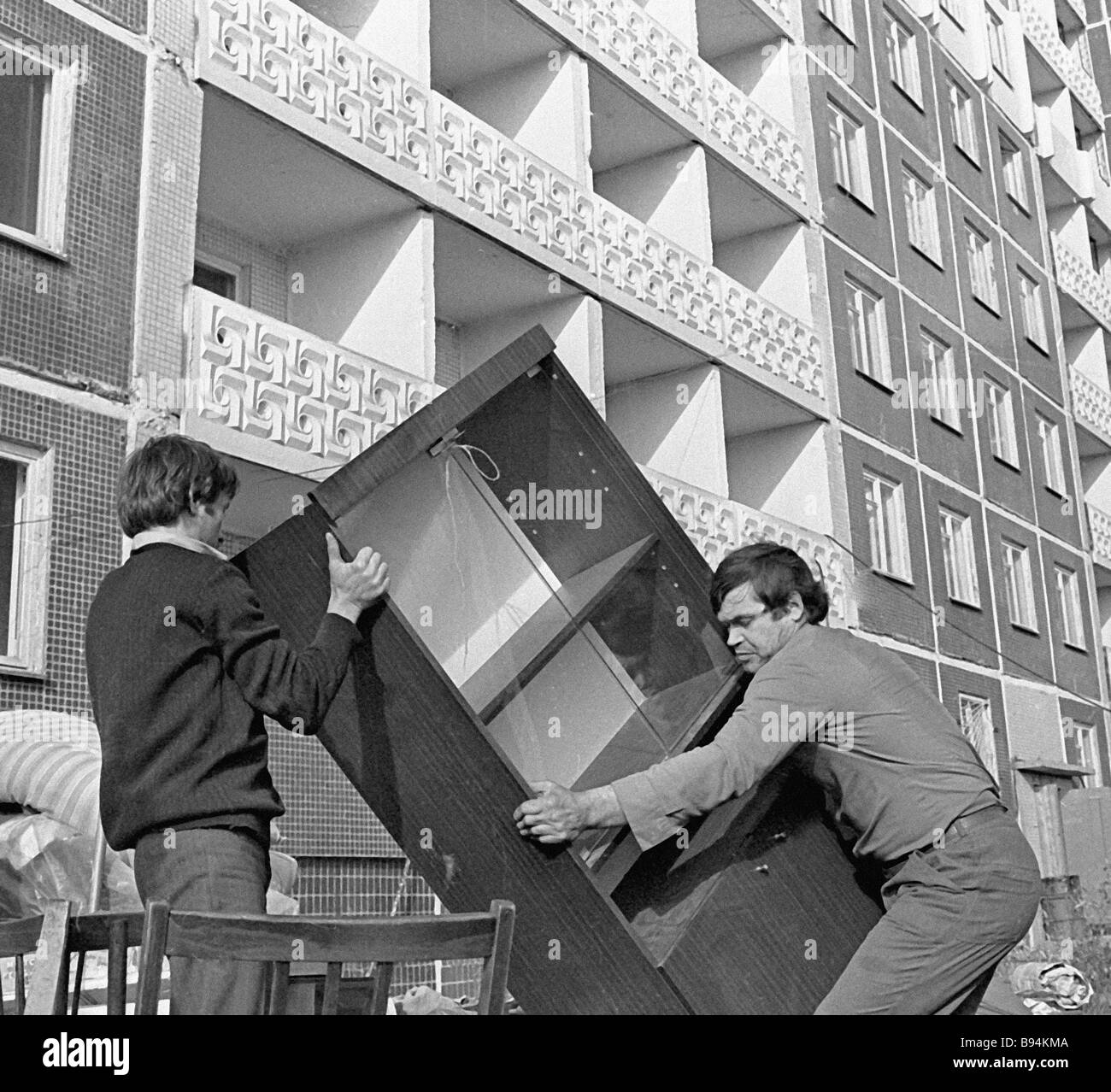 Taking furniture to a new apartment Stock Photo Alamy