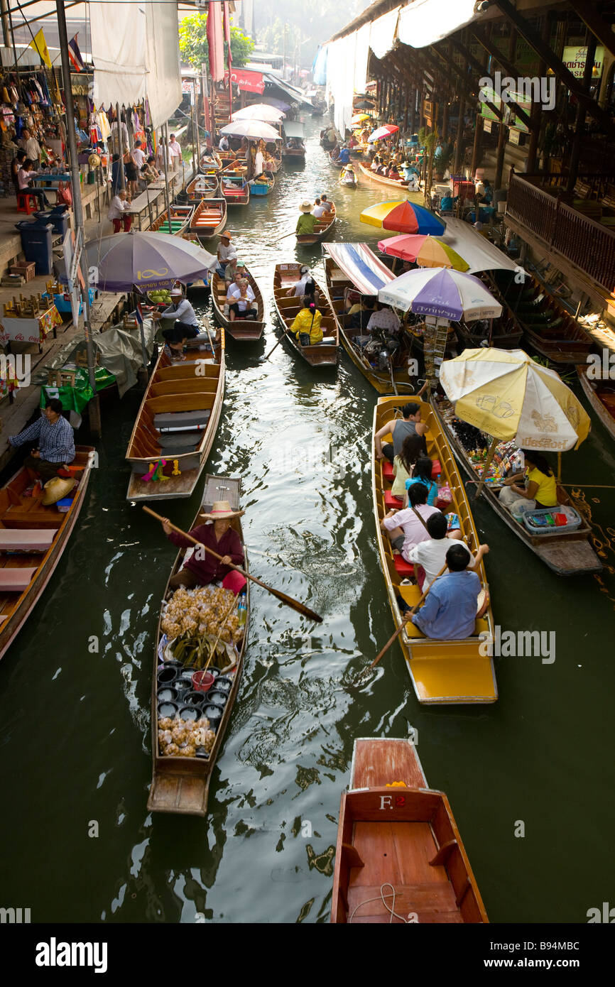 Floating market in Damnoen Saduak Province 60 miles kilometers of Bangkok Thailand Stock Photo