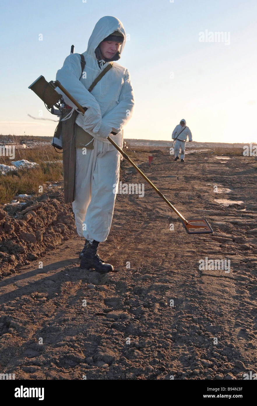 Mine pickers have an exercise at the Kamenka training grounds near St