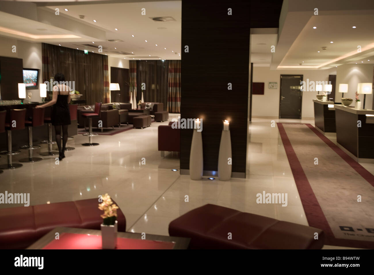 Hotel lobby sessel hi-res stock photography and images - Alamy