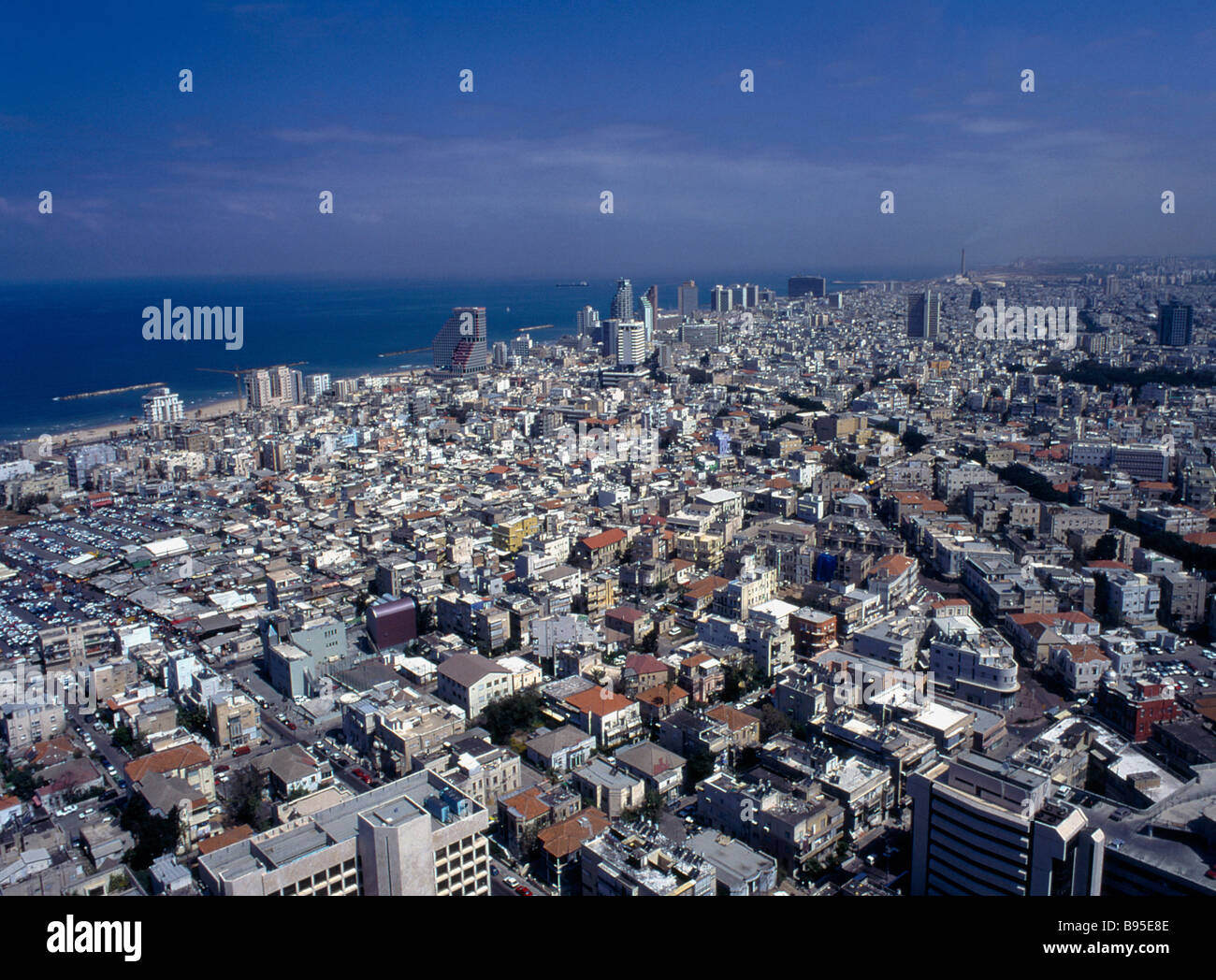 Shalom tower, tel aviv hi-res stock photography and images - Alamy