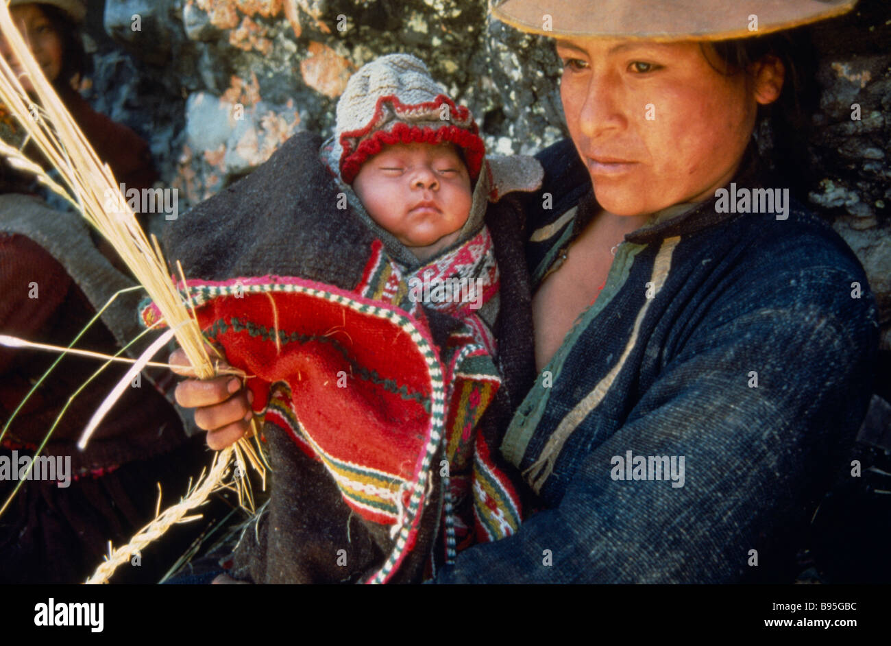 Native indian woman with her baby hi-res stock photography and images ...