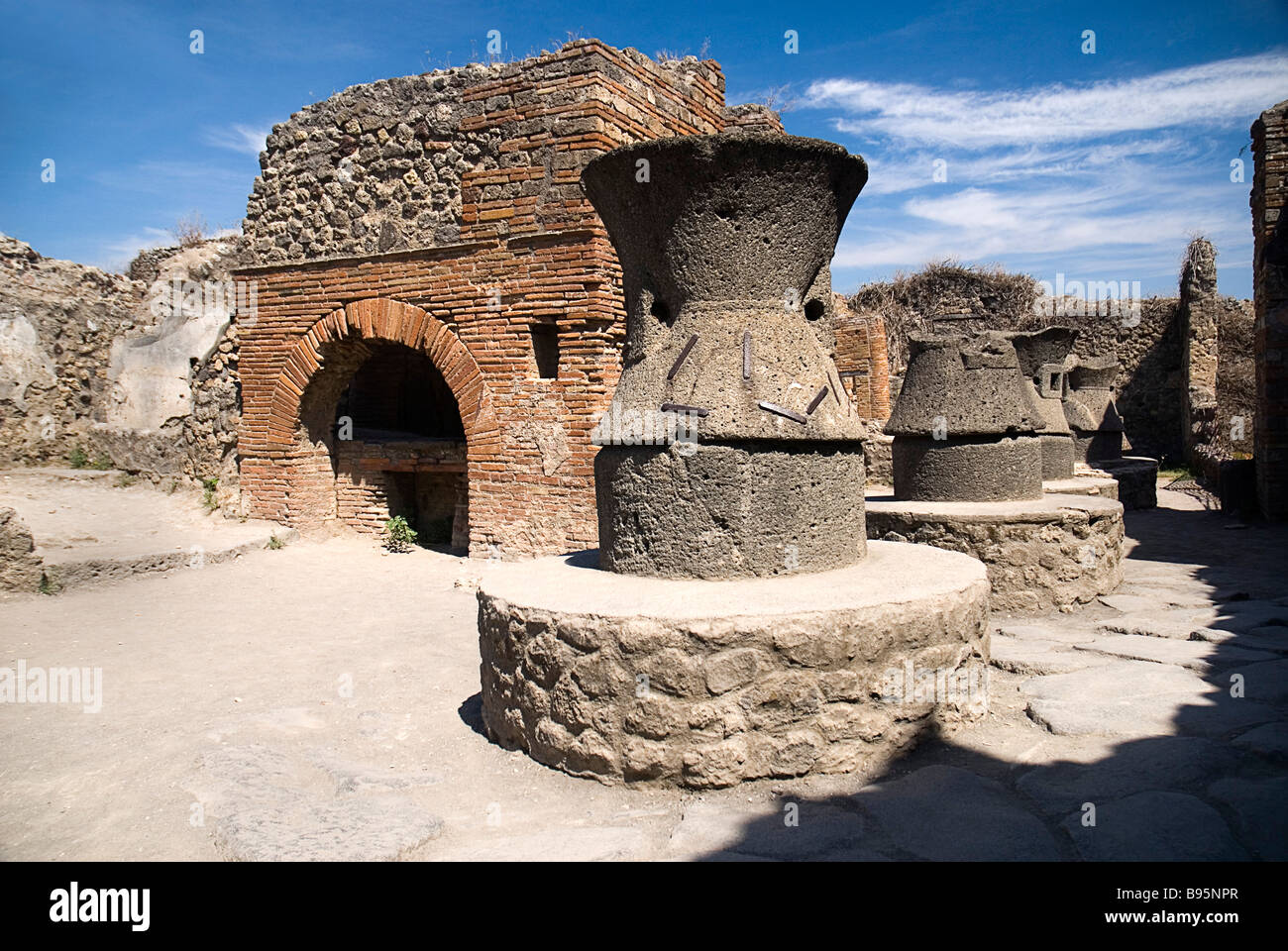 Italy, Campania, Napoli, Pompeii, oven in ruined Bakery of Modesto. Stock Photo