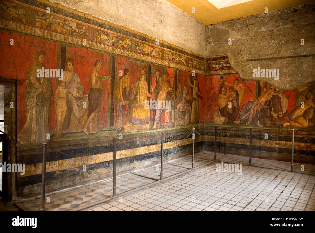 Italy Campania Napoli Pompeii Well Preserved Frescoes In The Villa Of Mysteries Stock Photo Alamy