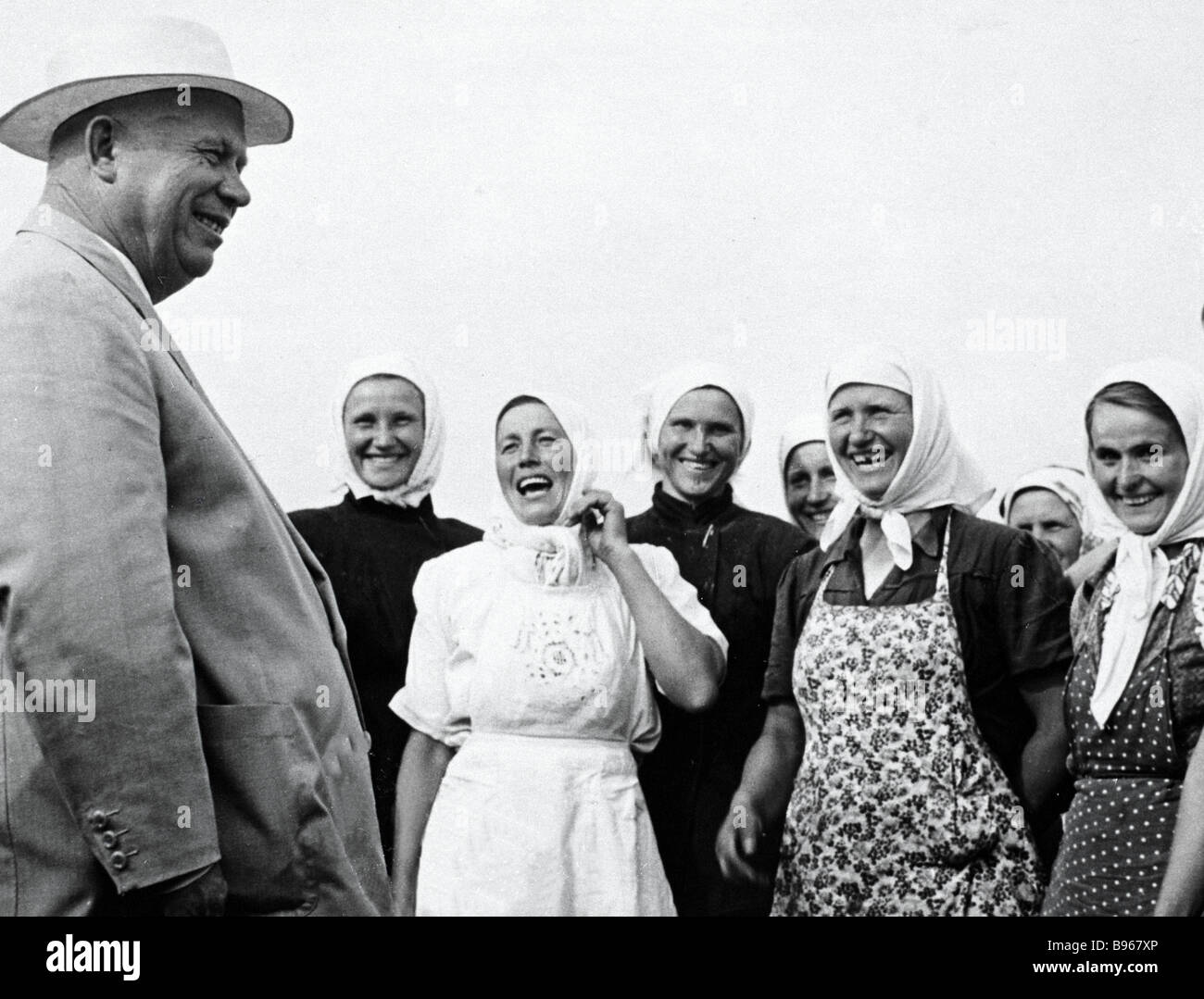 1958 хрущев сельское хозяйство. иосиф будневич целиноград. хрущев колхозник. хрущев колхозник. хрущев 1965.