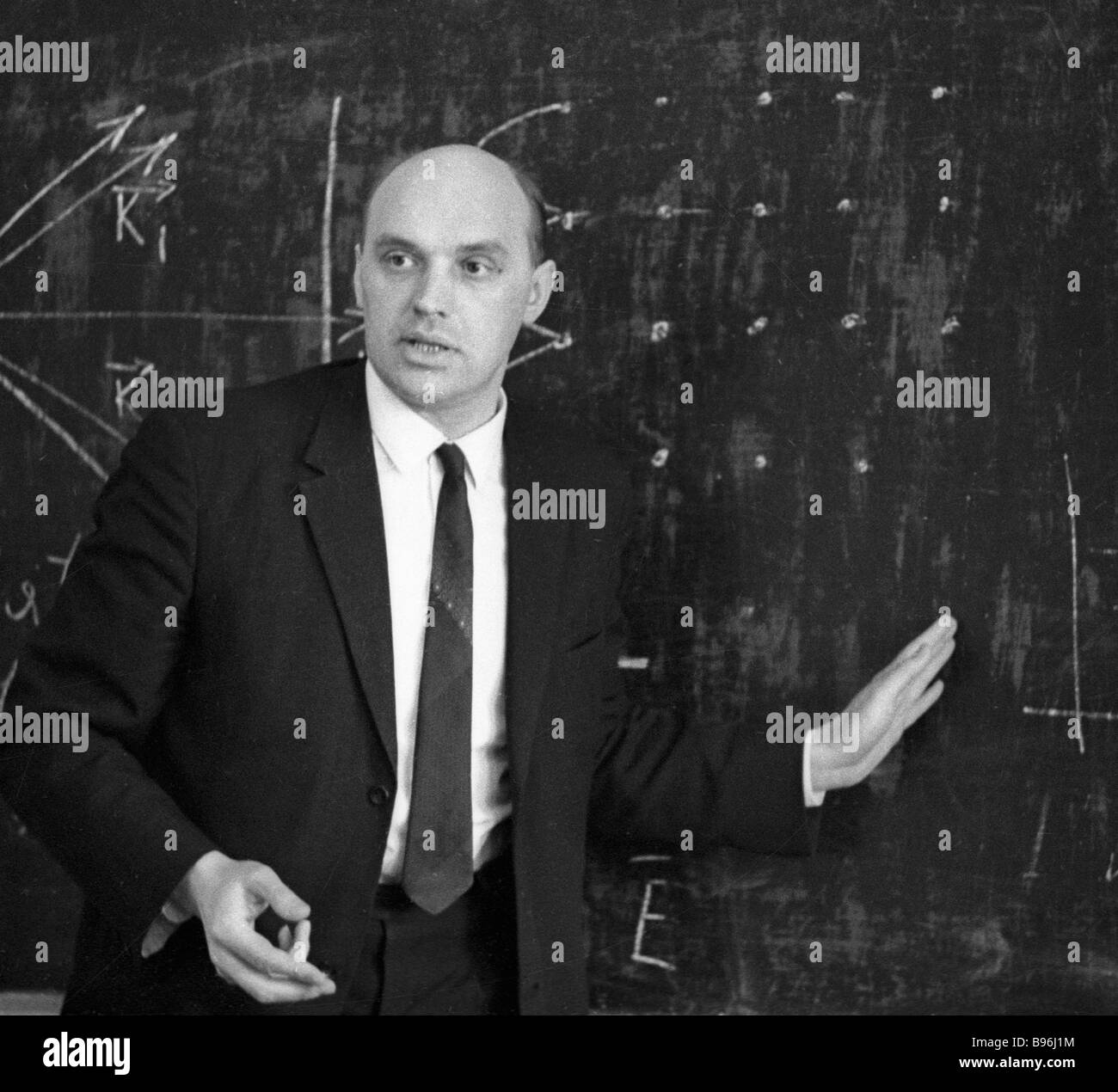 Nikolai Chernoplekov head of the solid state physics department of the ...