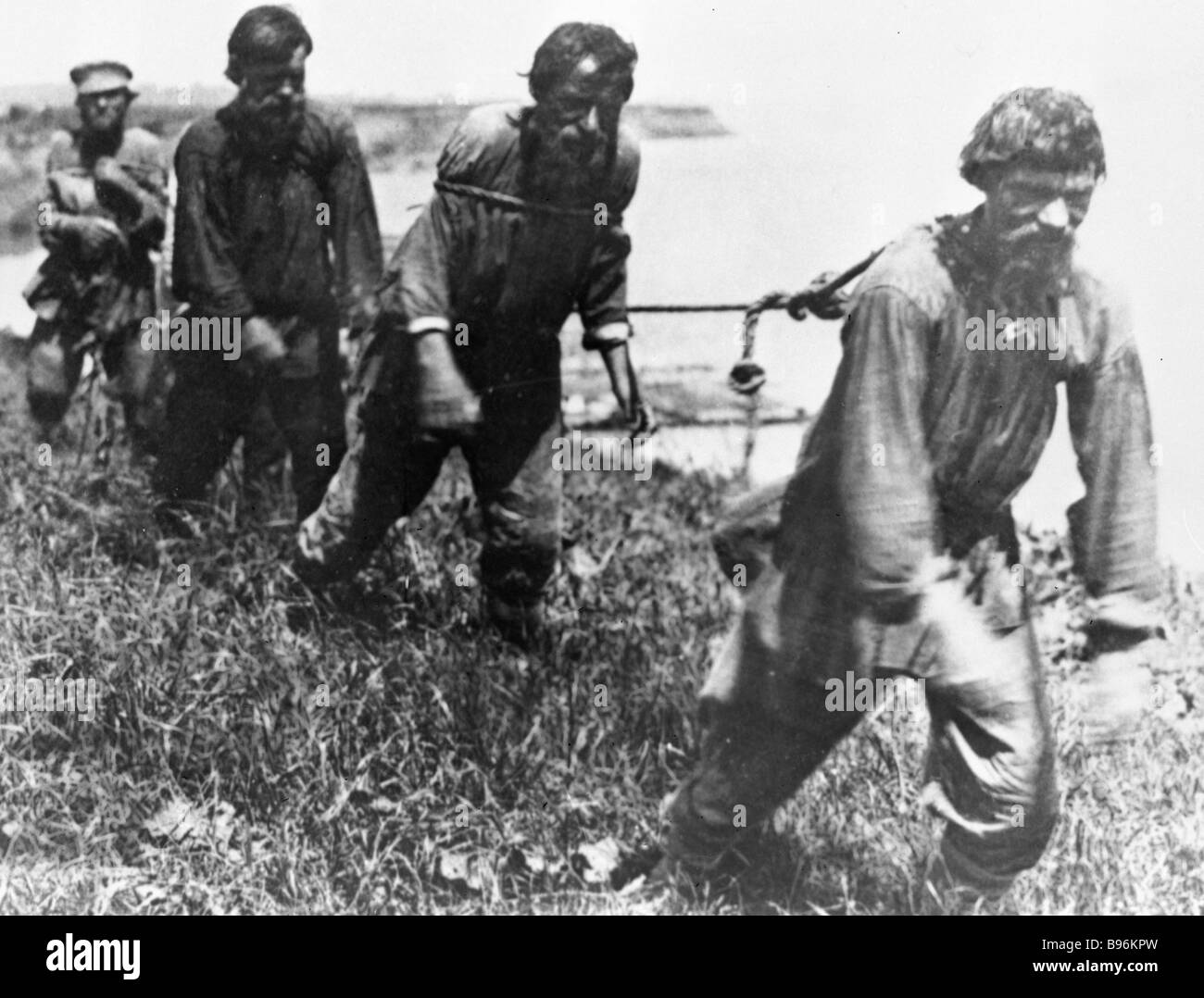 Picture Barge haulers on the Volga. Burlak is 58 Picture Barge haulers on the Volga. Burlak is 46
