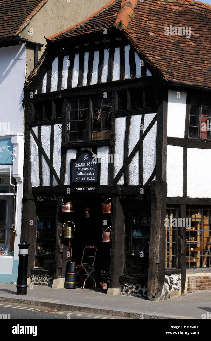 An Antique shop in Henley upon Thames,Britain Stock Photo Alamy