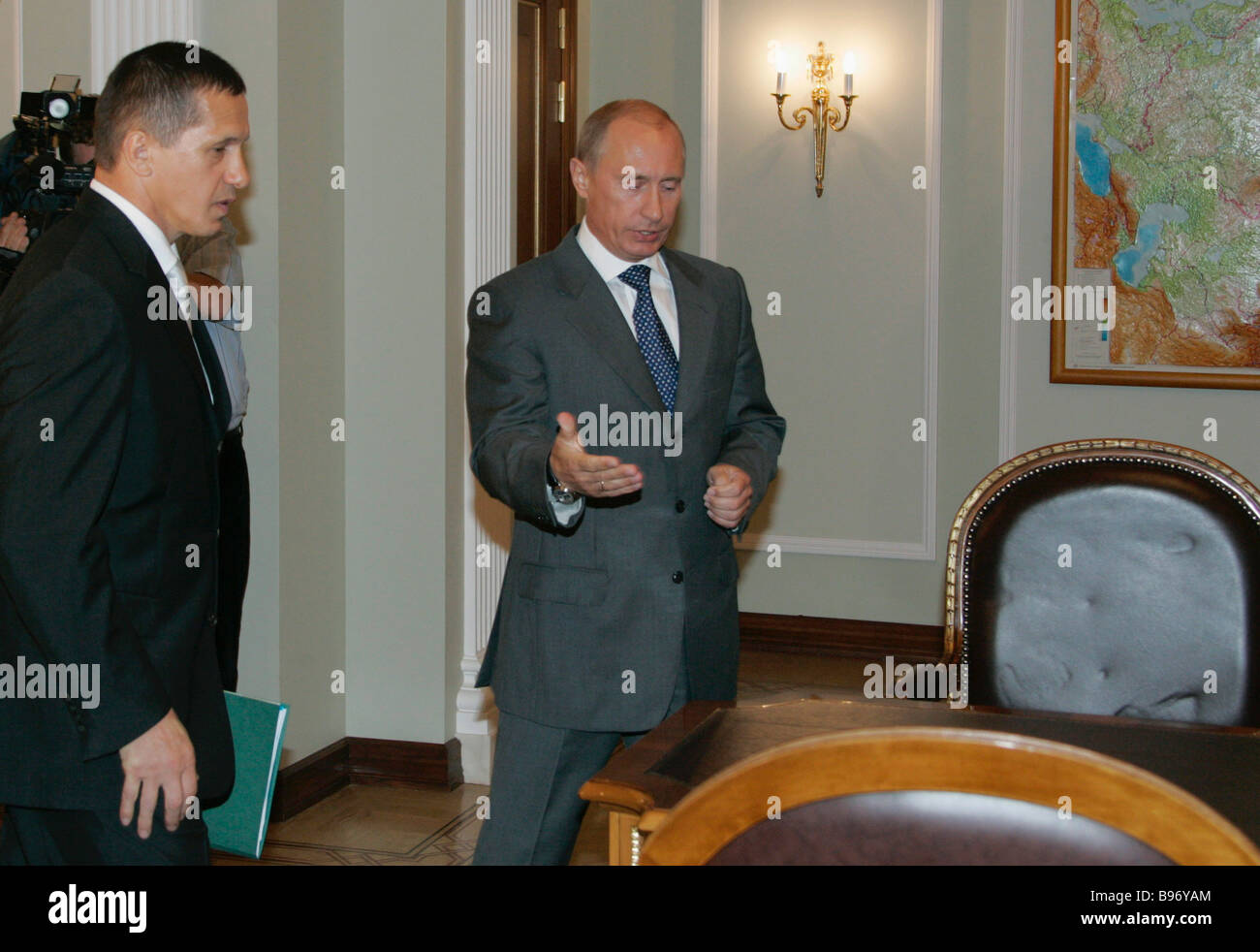 From left to right Minister of Natural Resources Yury Trutnev and