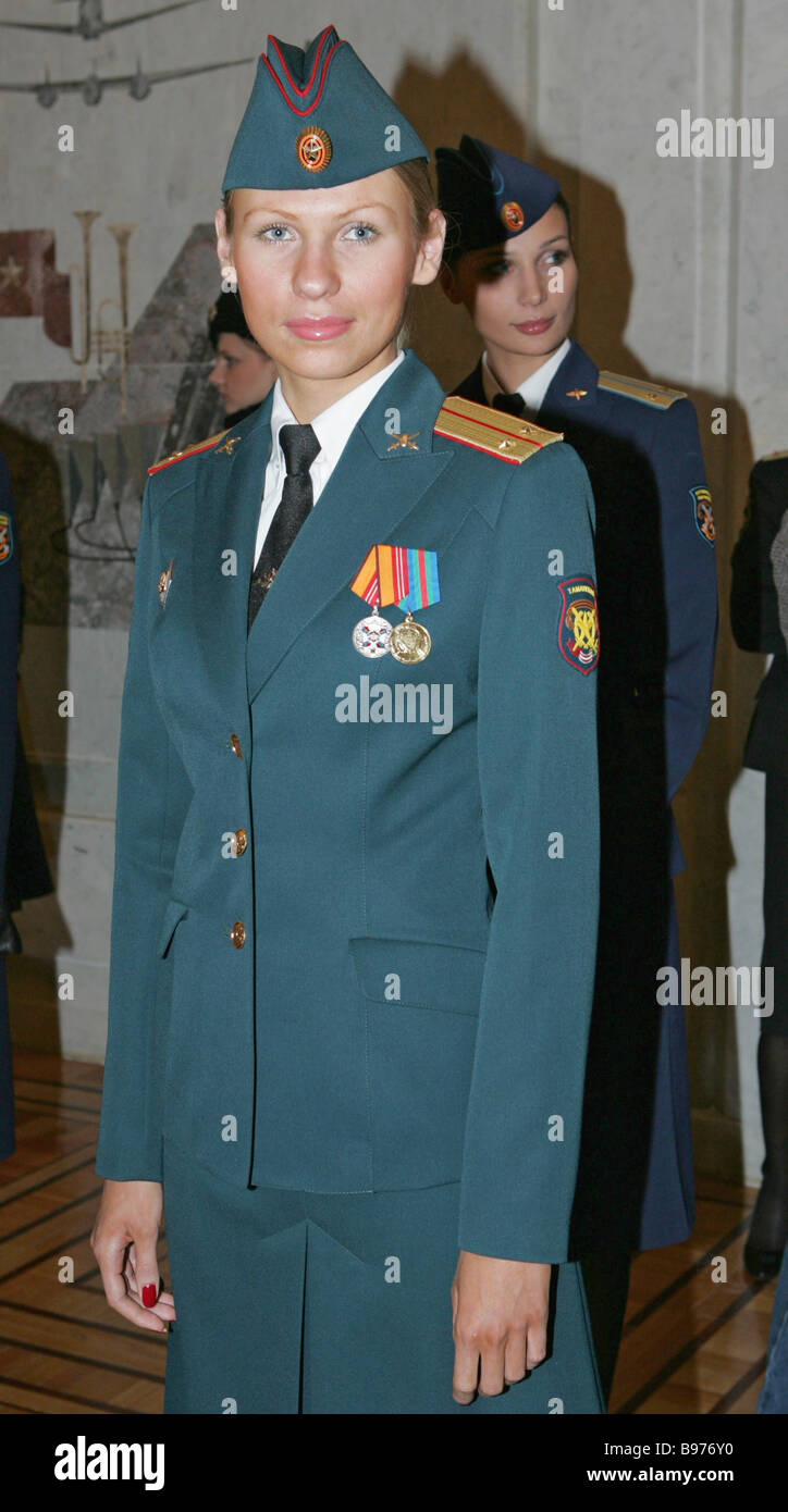 A new Russian military uniform show at the General Staff of the Defense  Ministry landed forces women s full dress Stock Photo - Alamy