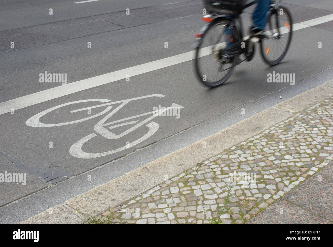 Ground signage symbol logo bikelane hi-res stock photography and images ...